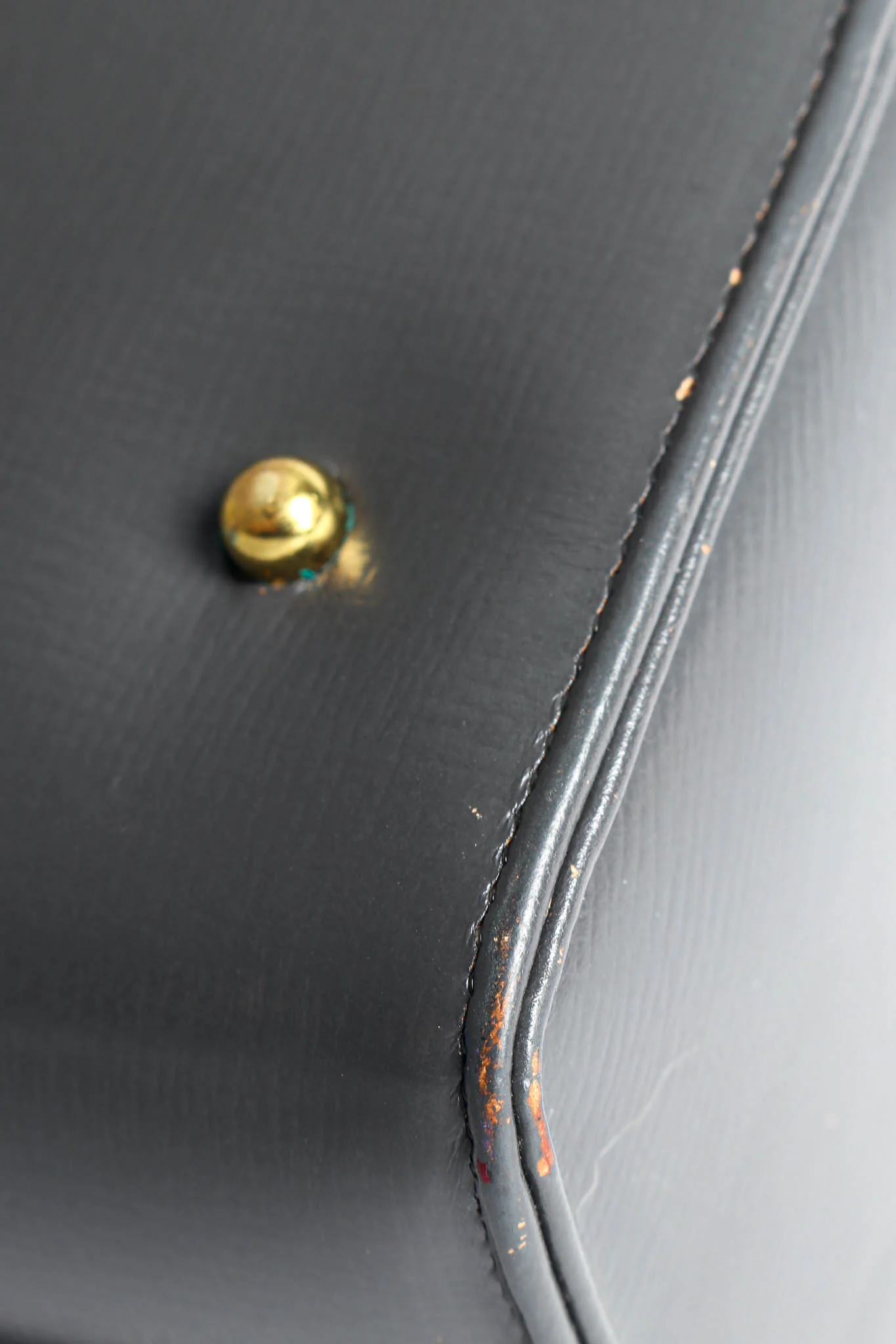 1960s Leather Chest Box Bag - Image 18