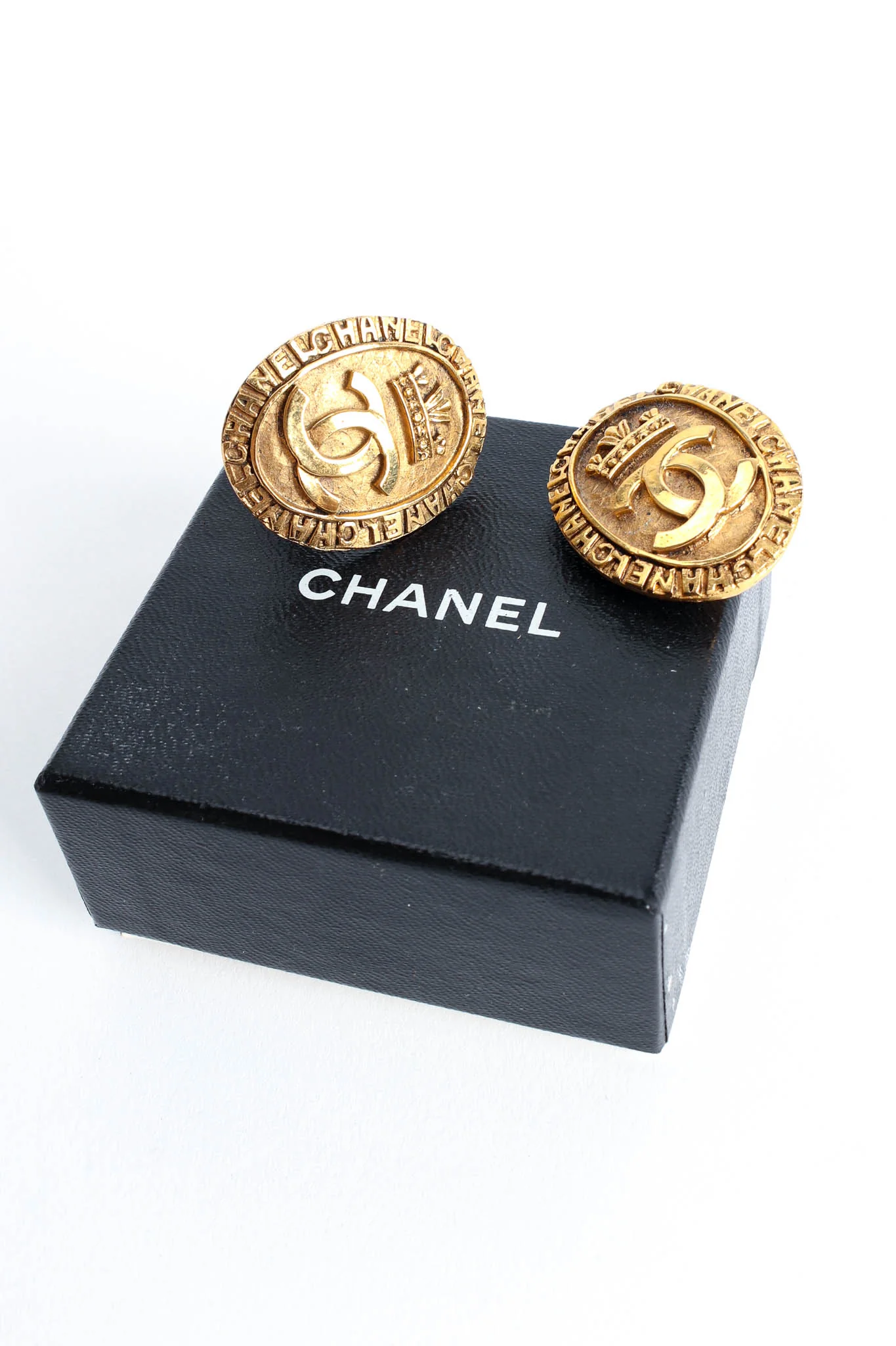 1980s Crown CC Logo Coin Earrings - Image 6