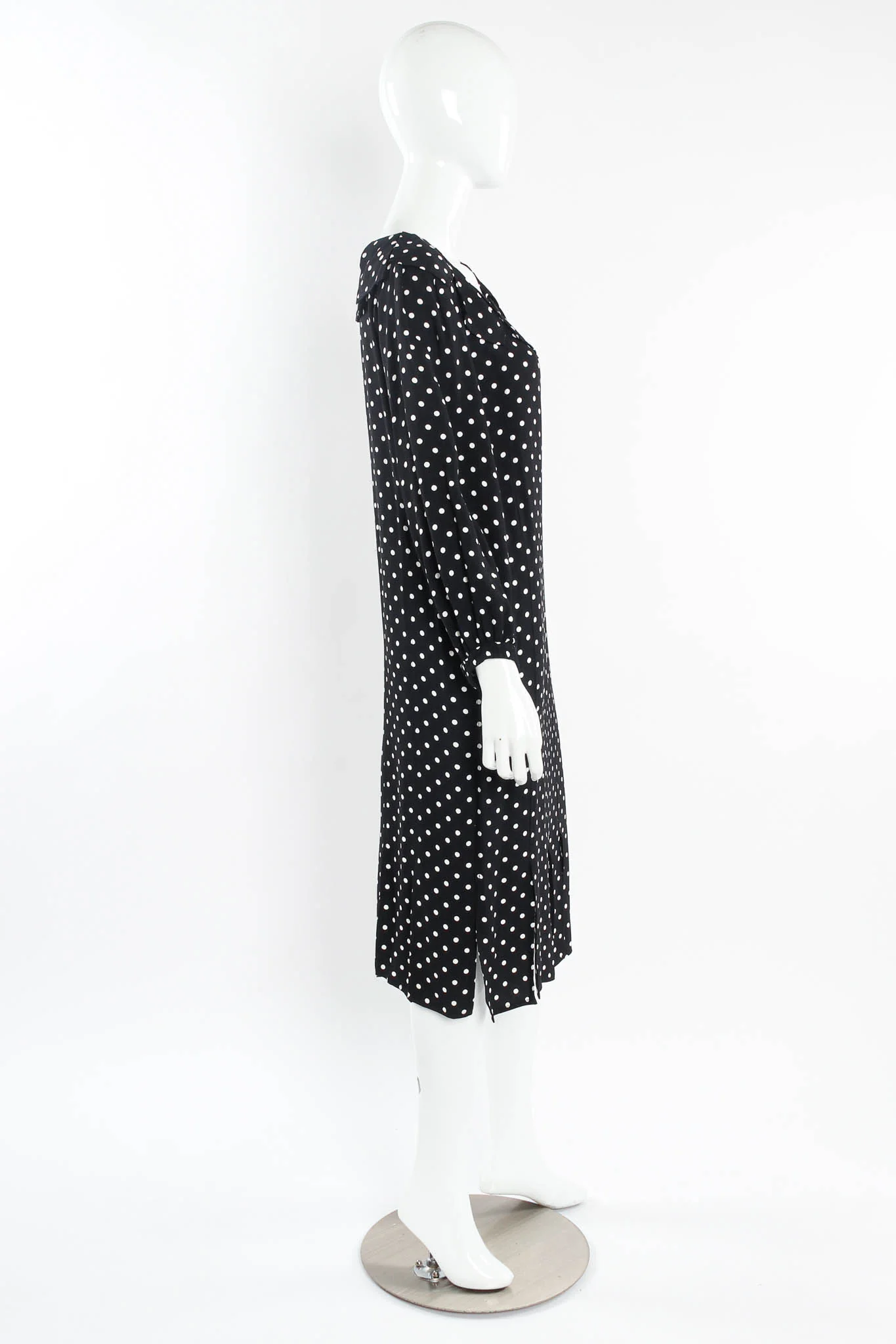 1981 S/S Polka Dot Carwash Dress - Image 8