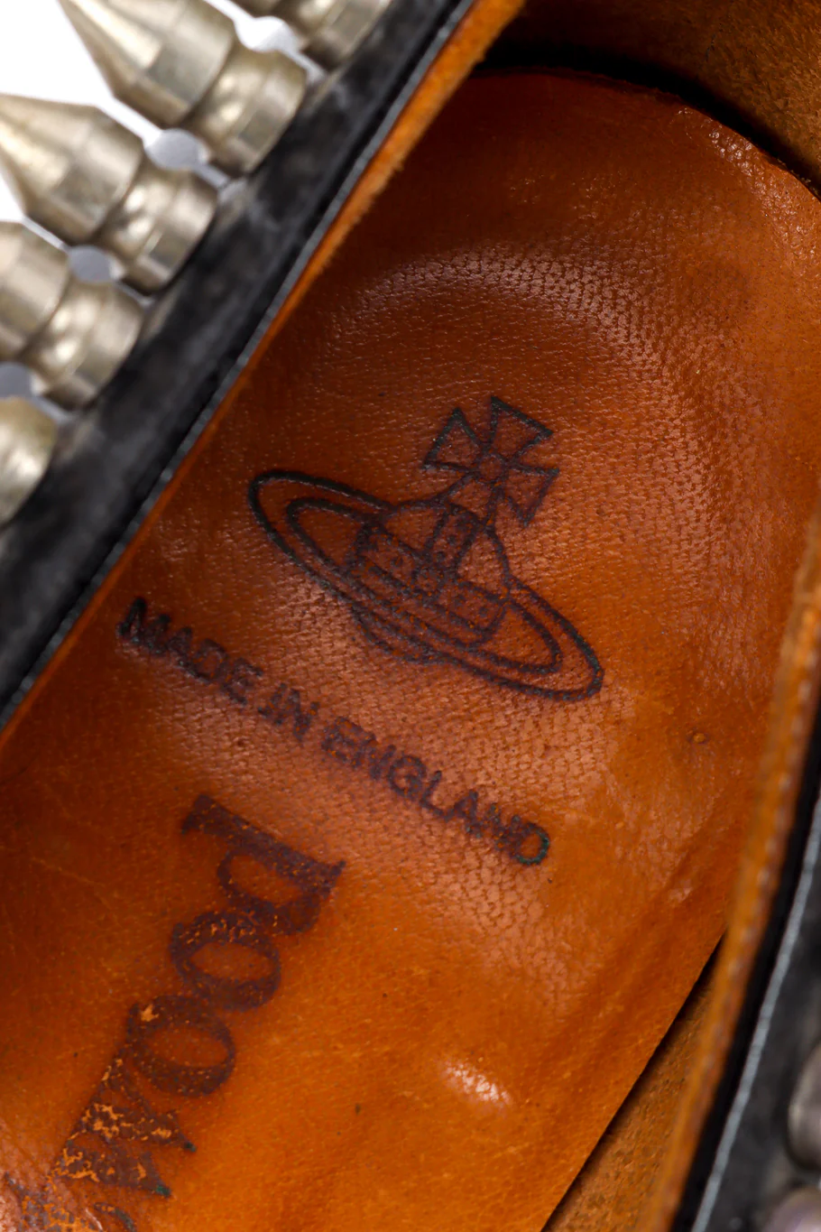 Spike Studded Super Elevated Court Platforms - Image 21