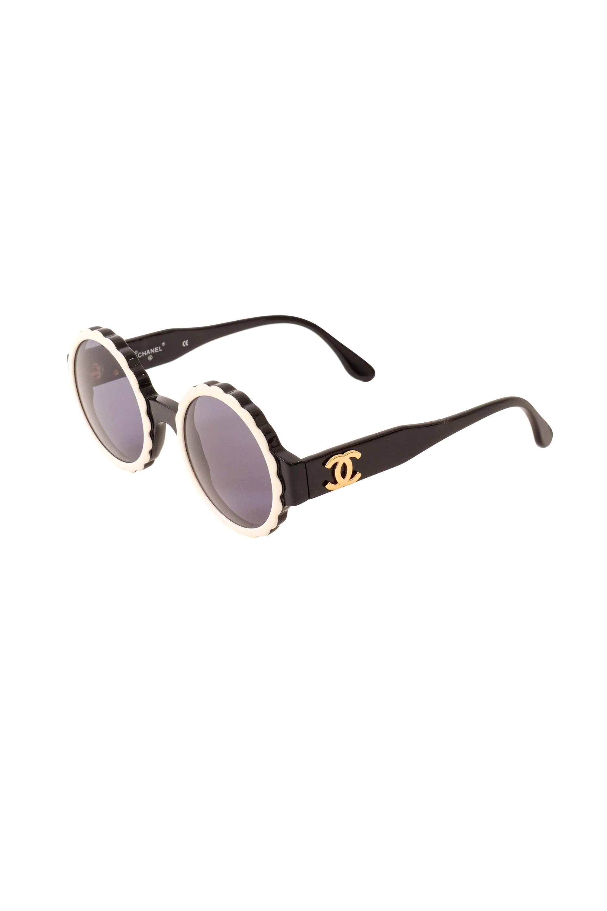 1994 S/S Black Scallop Frame Sunglasses - Image 6