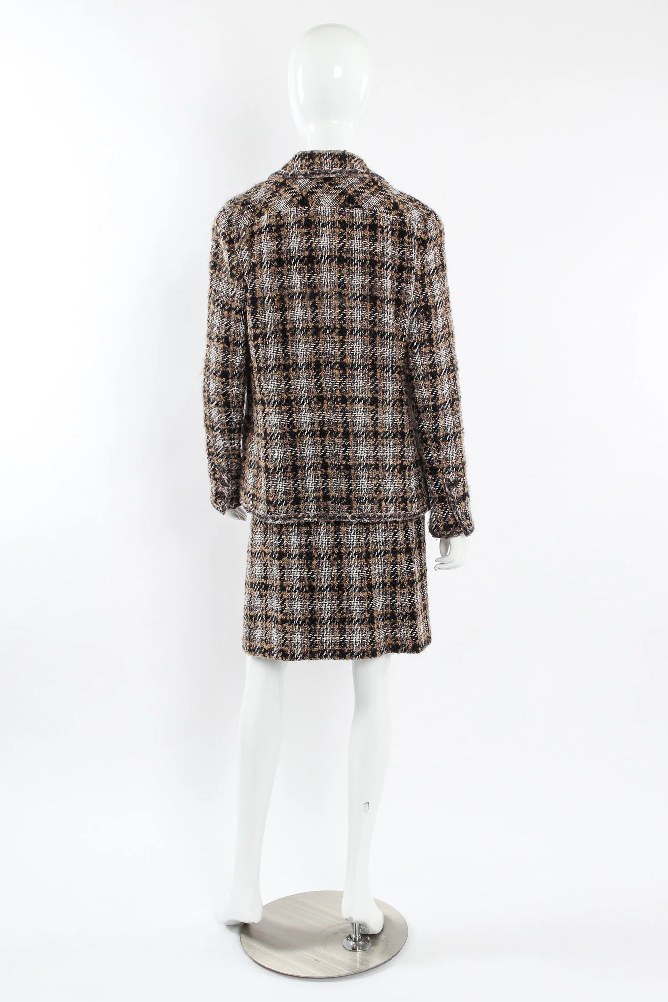 2005A Tweed Jacket & Skirt Wool Set - Image 3