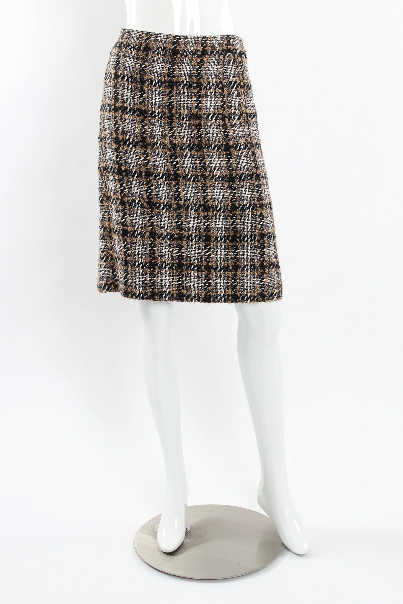 2005A Tweed Jacket & Skirt Wool Set - Image 8