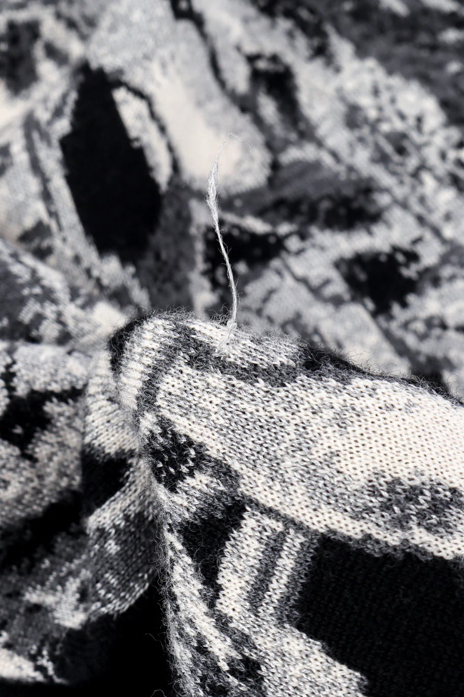 2010 A/W Graphic Knit Dress - Image 10
