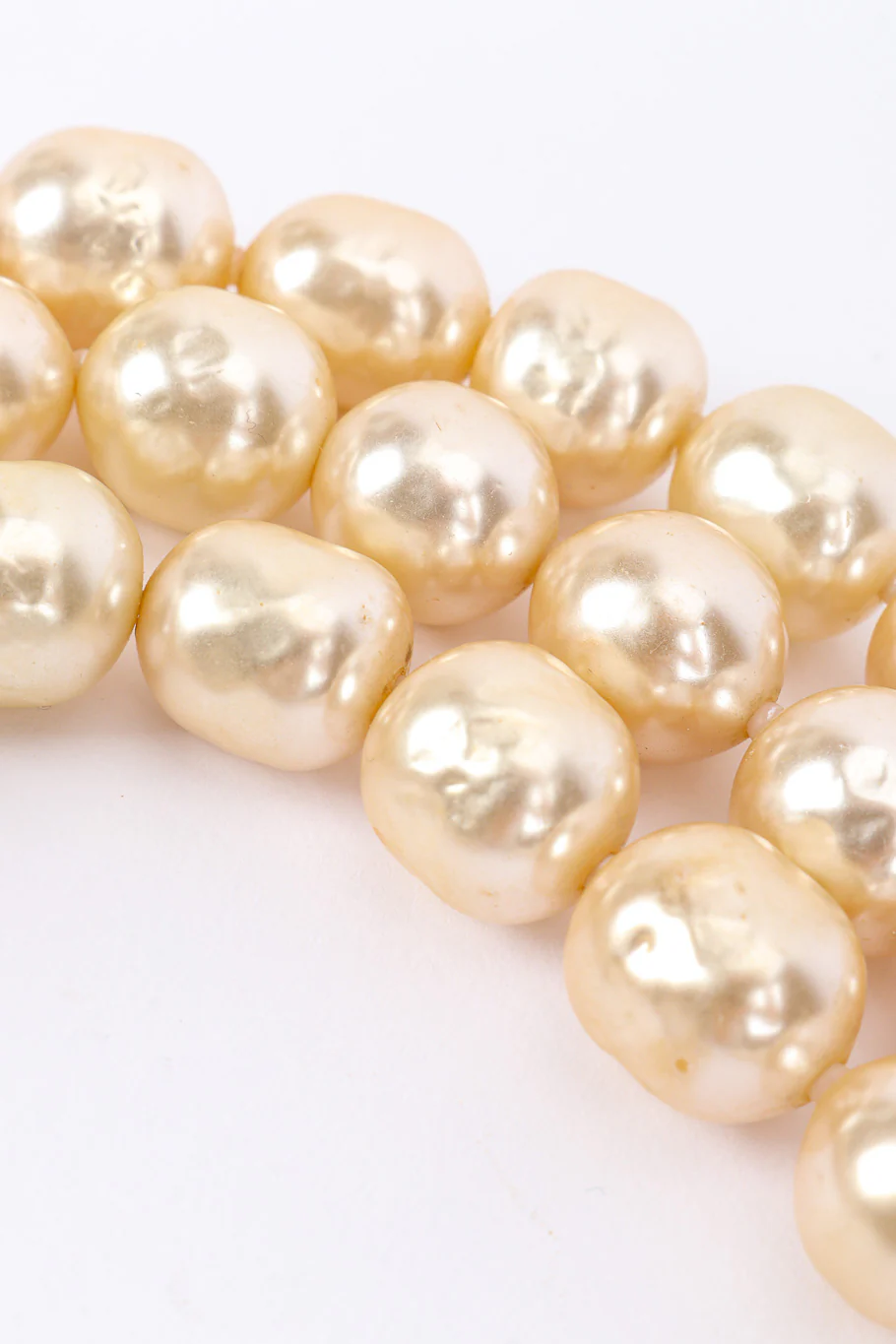 3-Strand Pearl Collar Necklace - Image 4