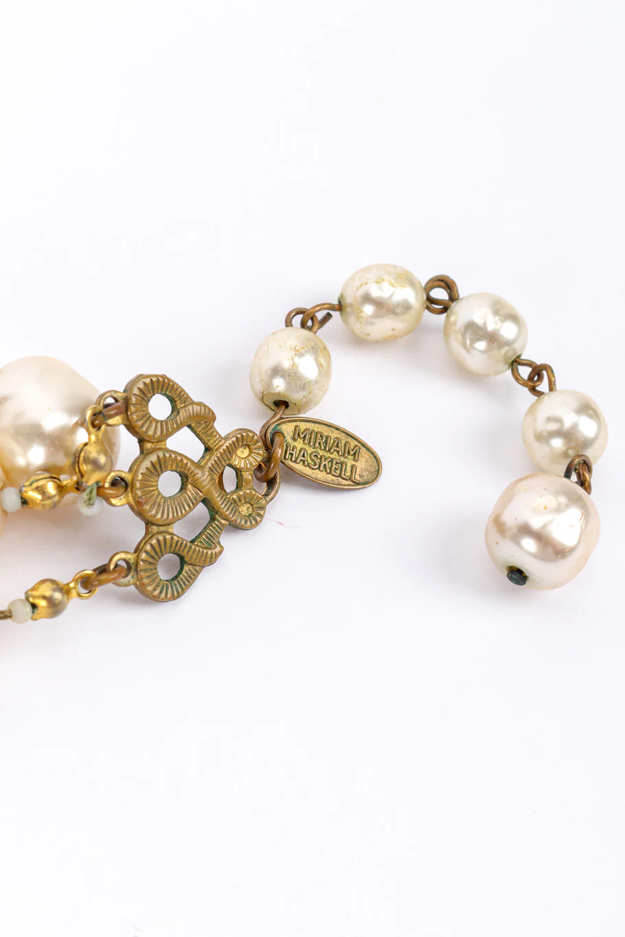 3-Strand Pearl Collar Necklace - Image 5