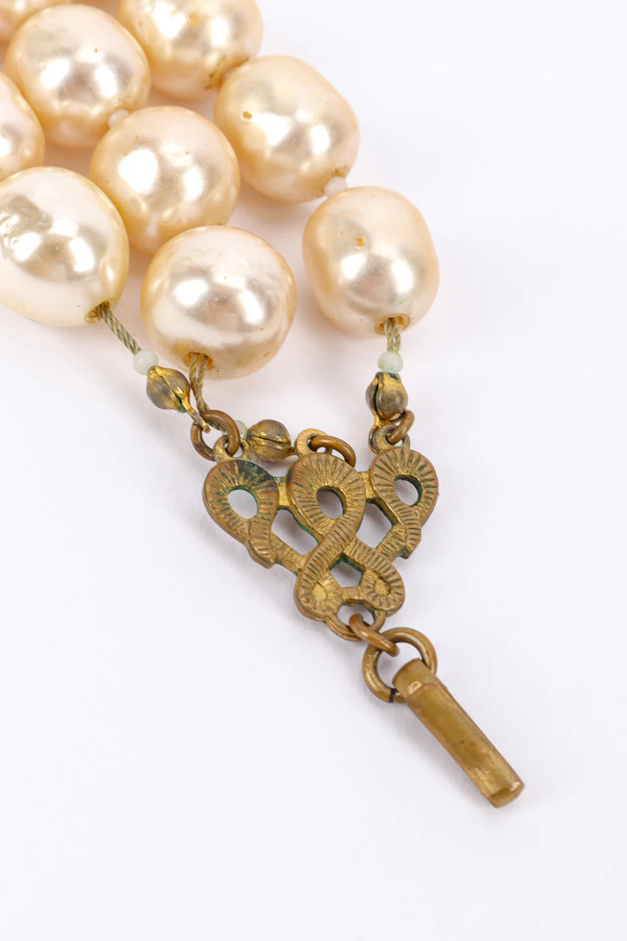 3-Strand Pearl Collar Necklace - Image 7