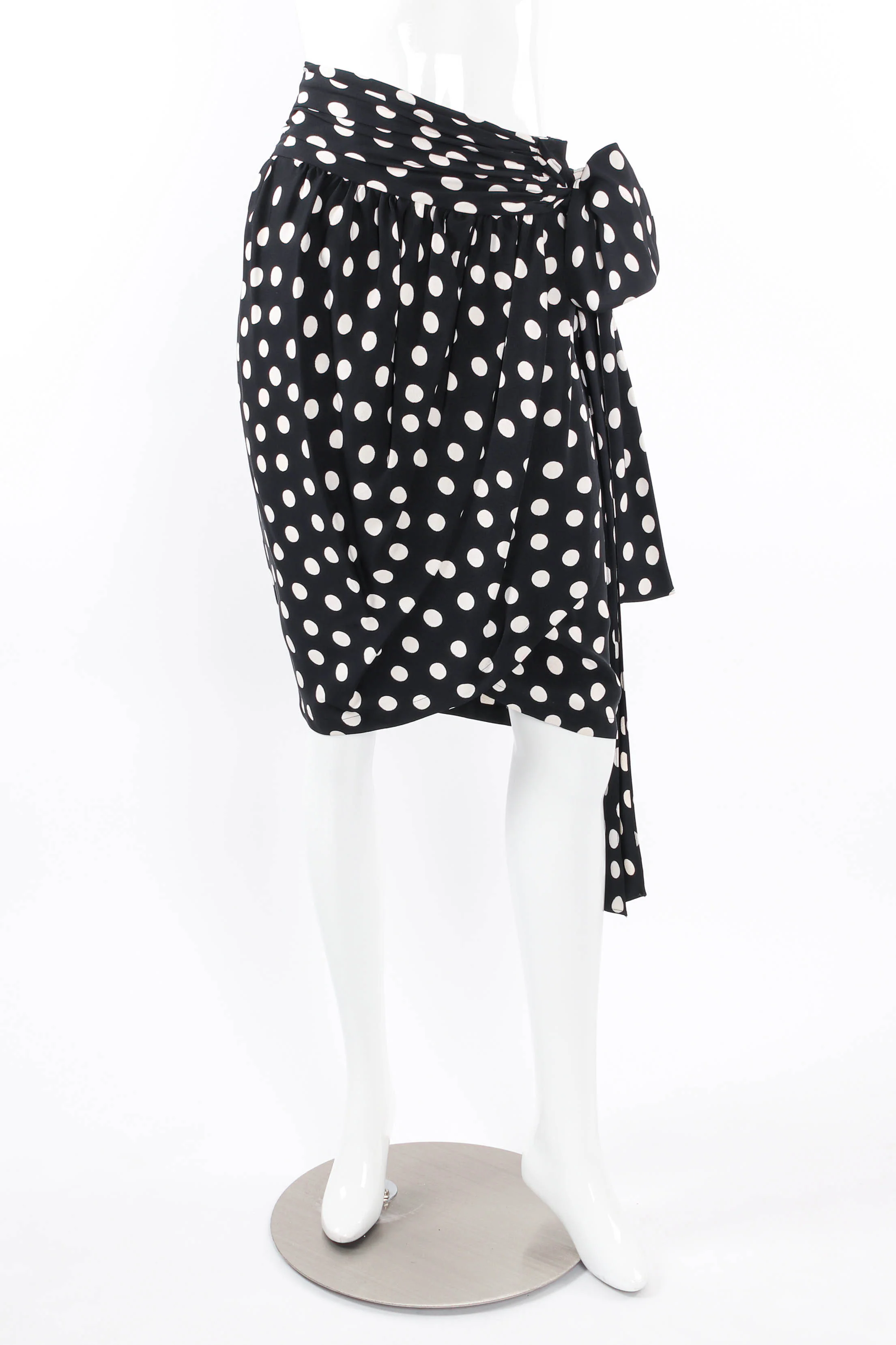 1981 S/S Polka Dot Shift Blouse & Skirt Set - Image 11