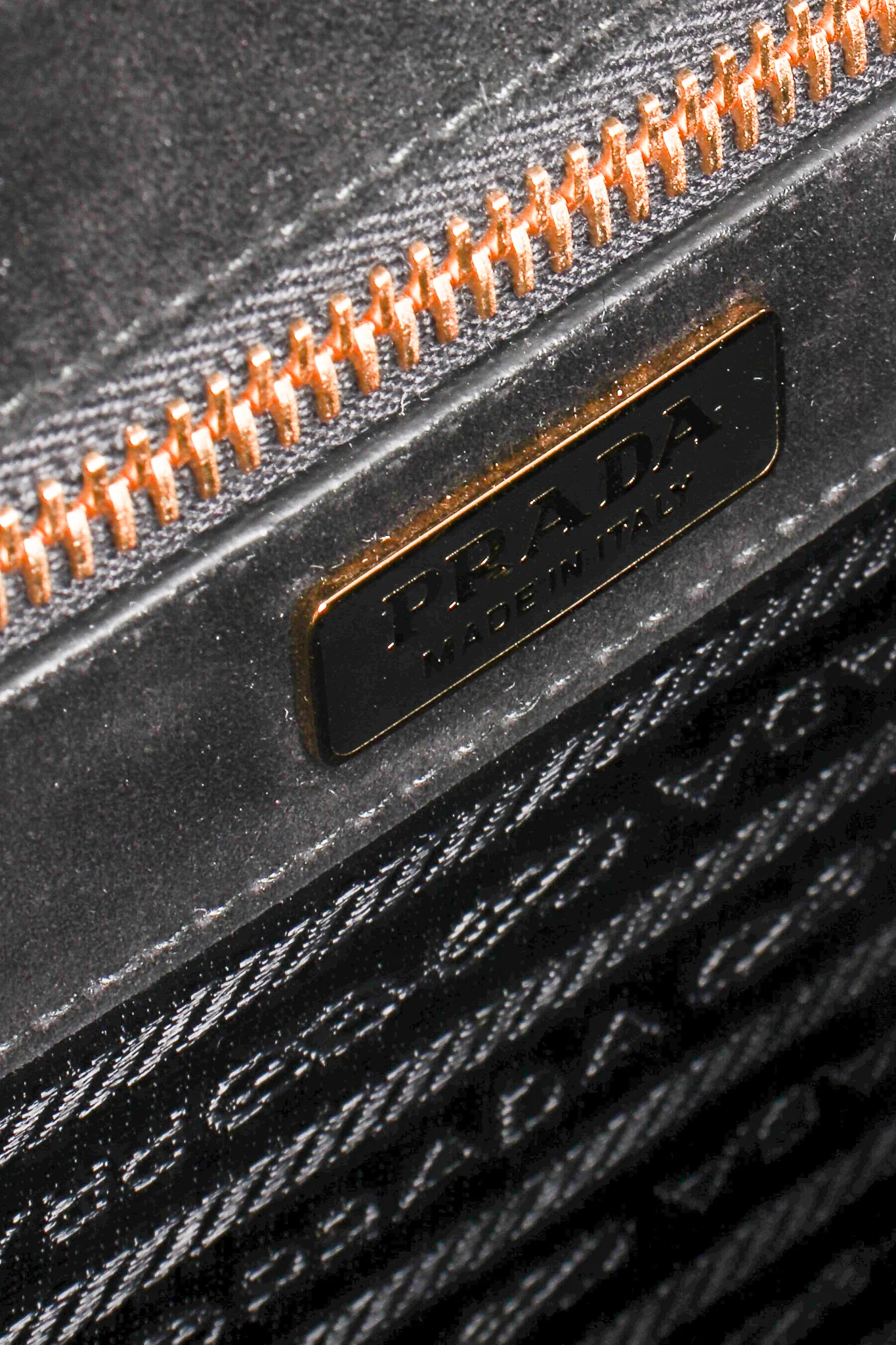2017 A/W Velvet Face Pionnière Bag - Image 16
