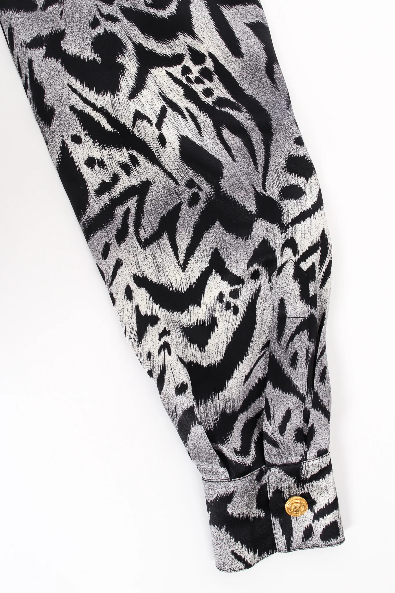 Sleepy Hollow Animal Print Shirt - Image 10