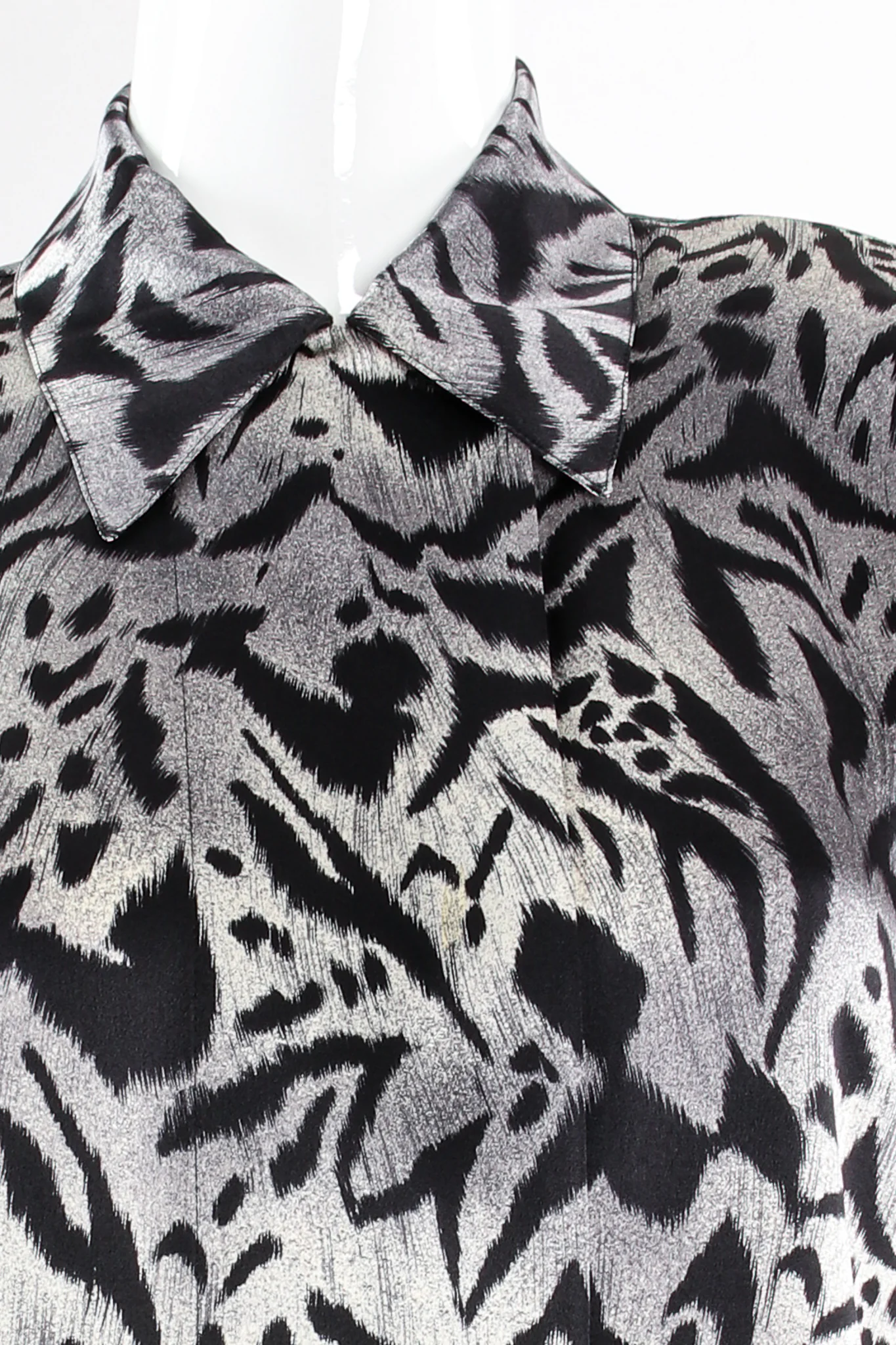Sleepy Hollow Animal Print Shirt - Image 17
