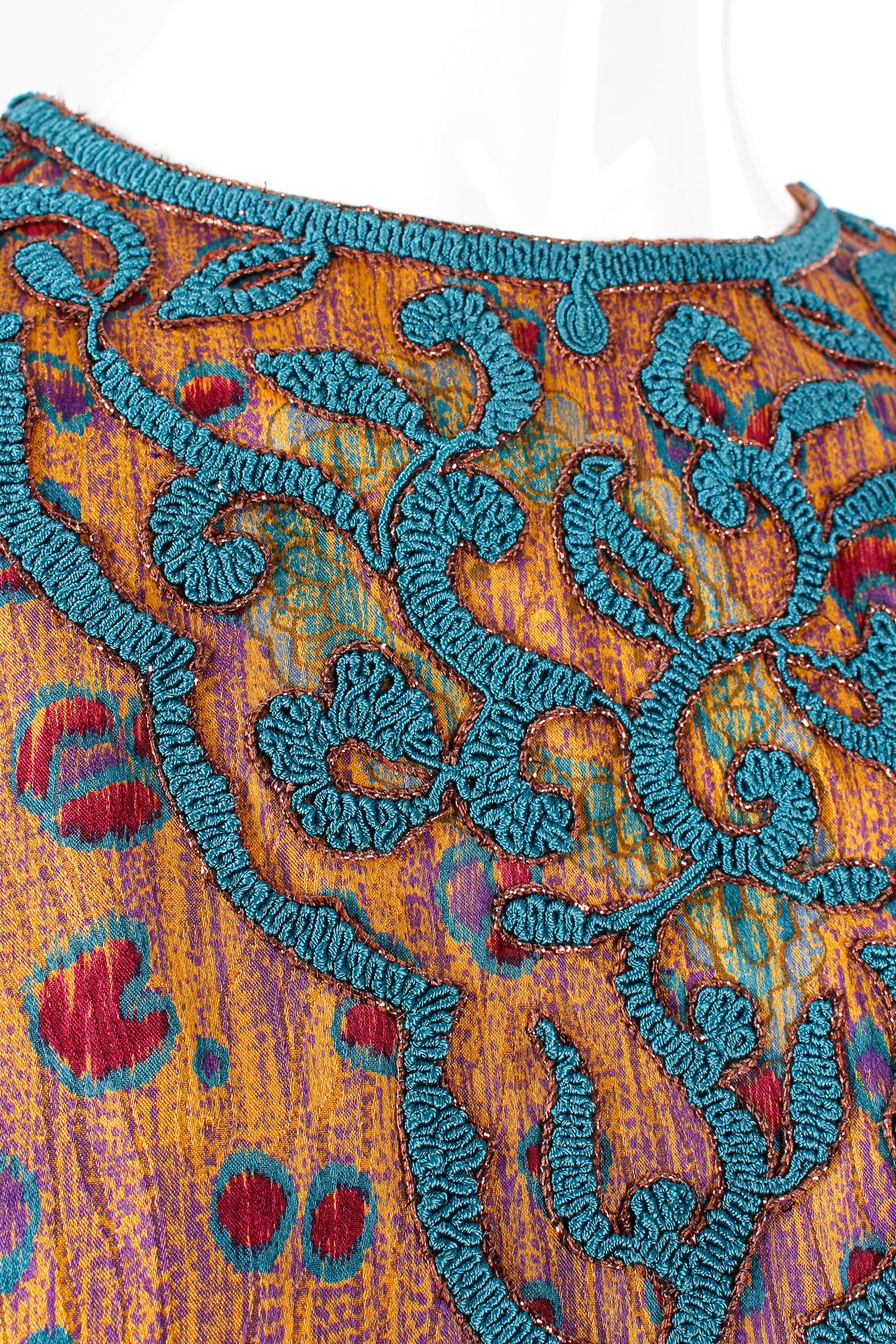Abstract Floral Embroidered Blouse & Skirt Set - Image 10