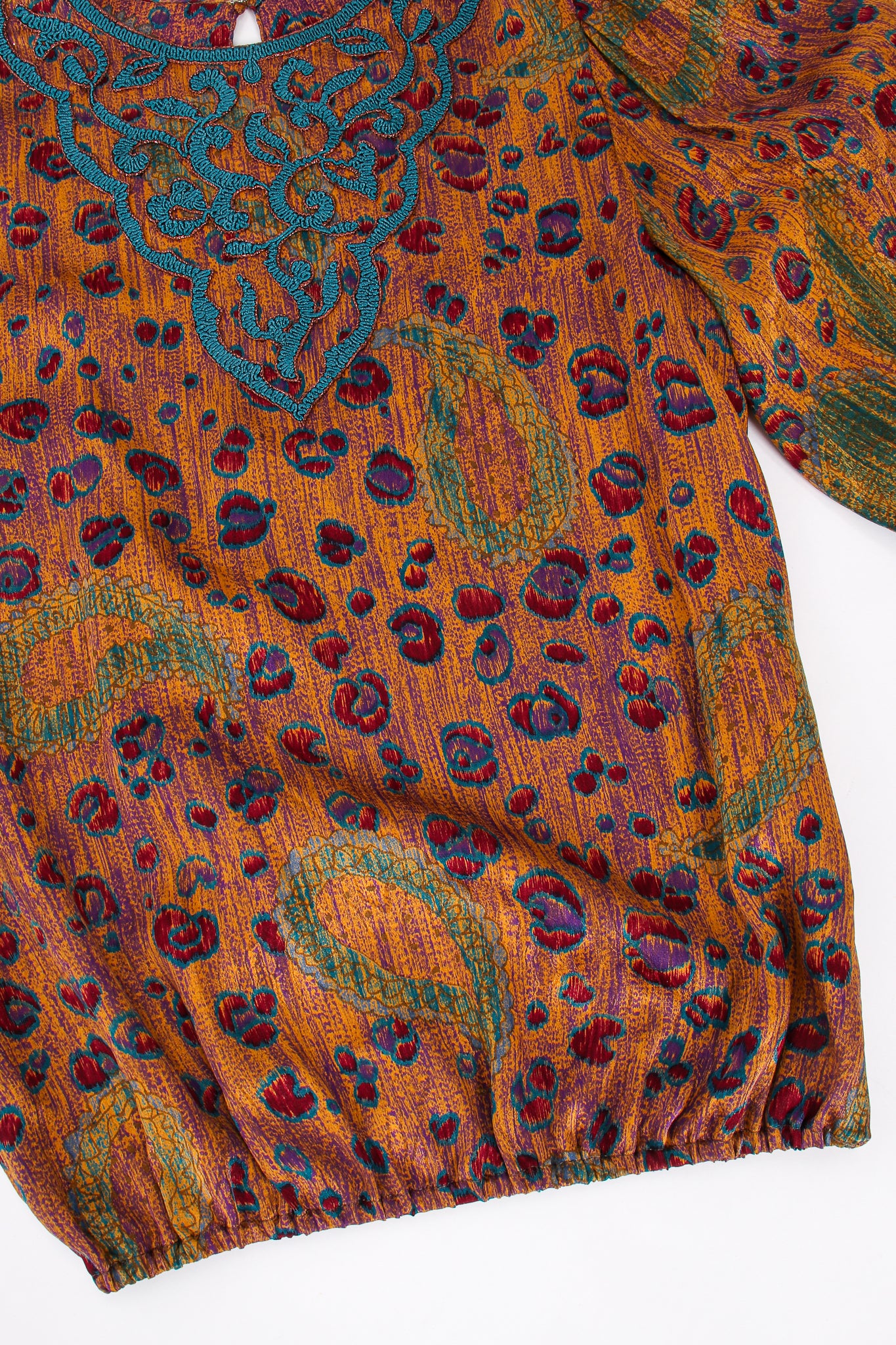 Abstract Floral Embroidered Blouse & Skirt Set - Image 11
