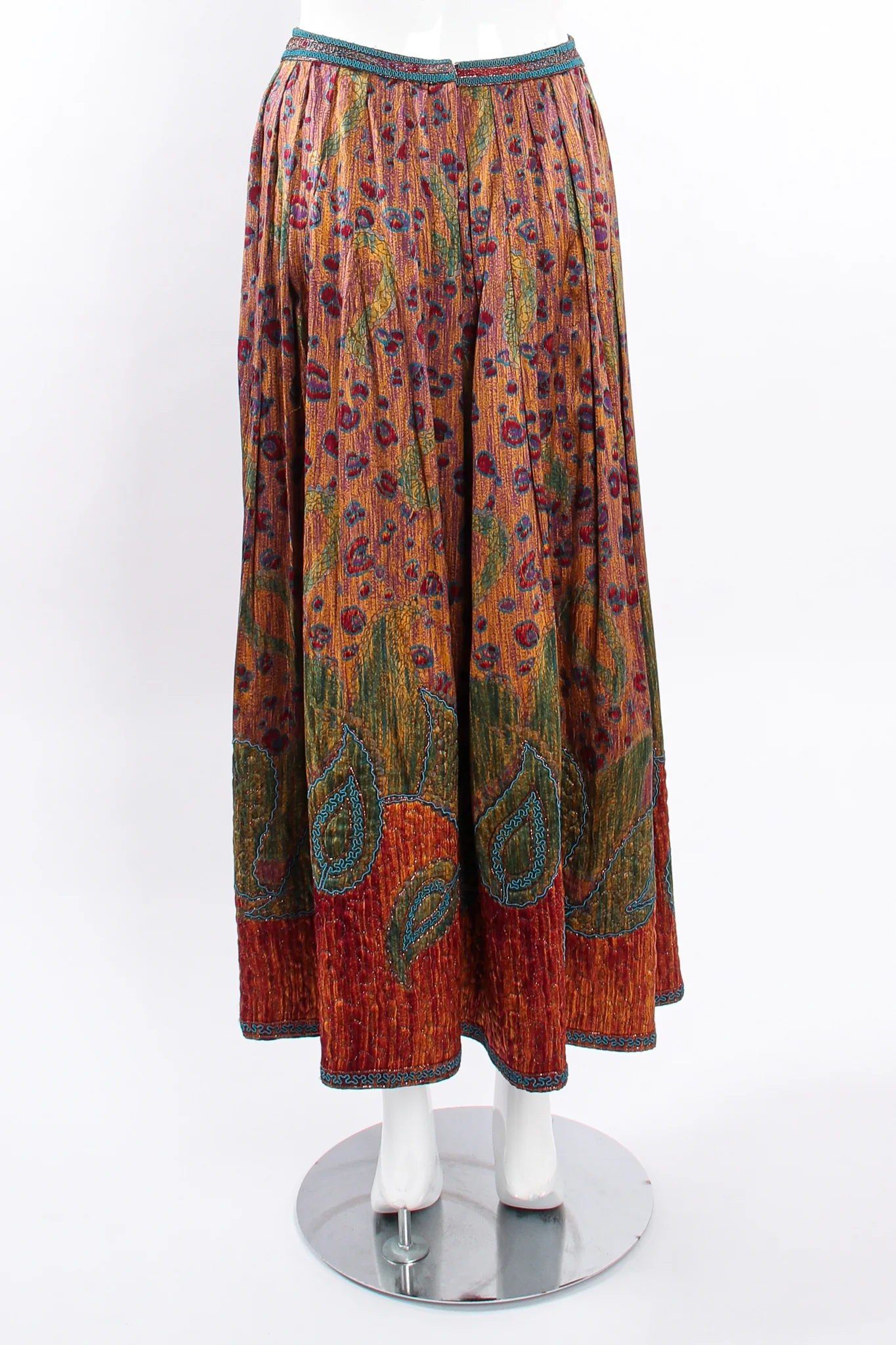 Abstract Floral Embroidered Blouse & Skirt Set - Image 14