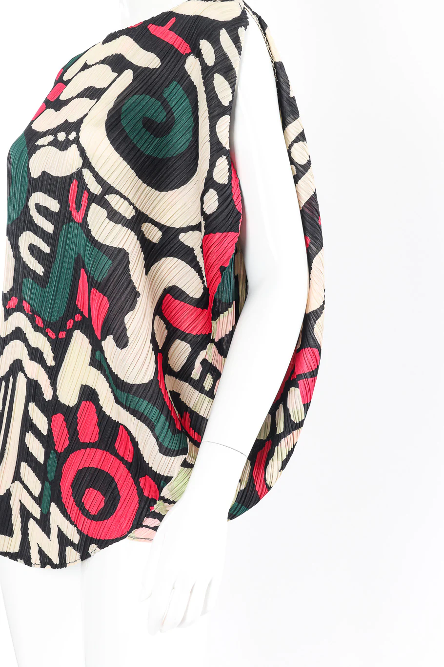 Abstract Pleated Oval Top - Image 2