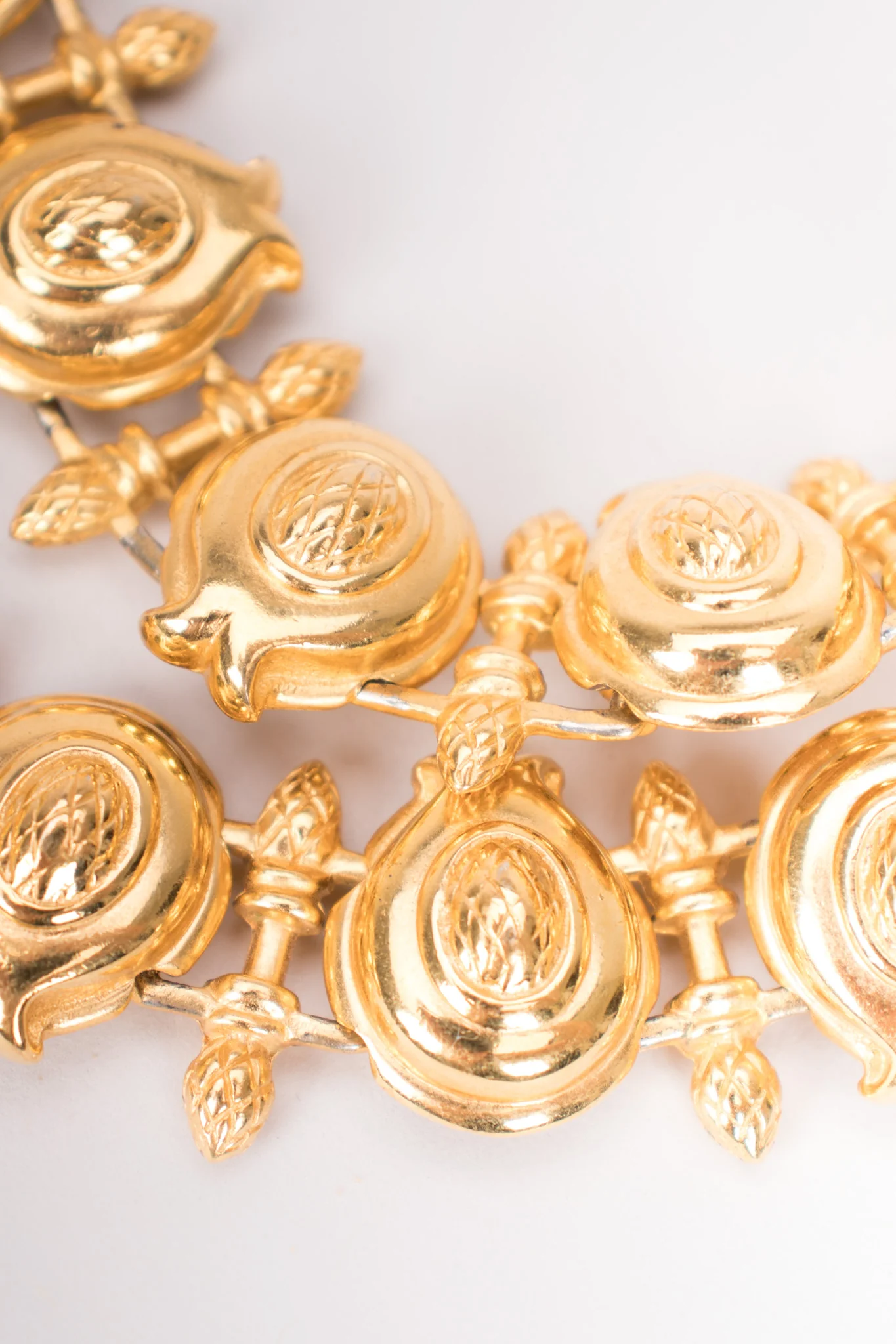 Artichoke Flower Collar Necklace - Image 3