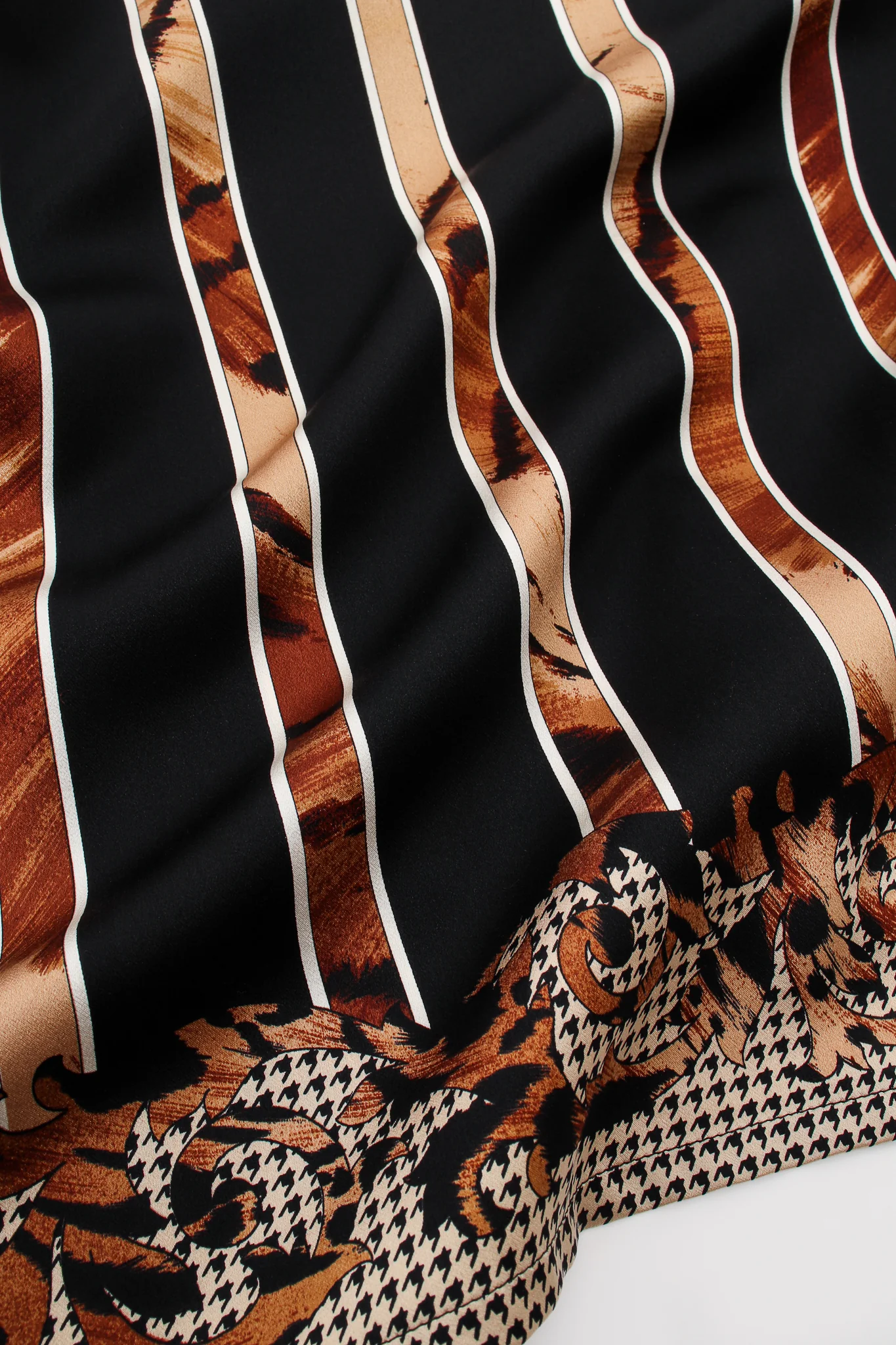 Baroque Animal Stripe Shirt - Image 12