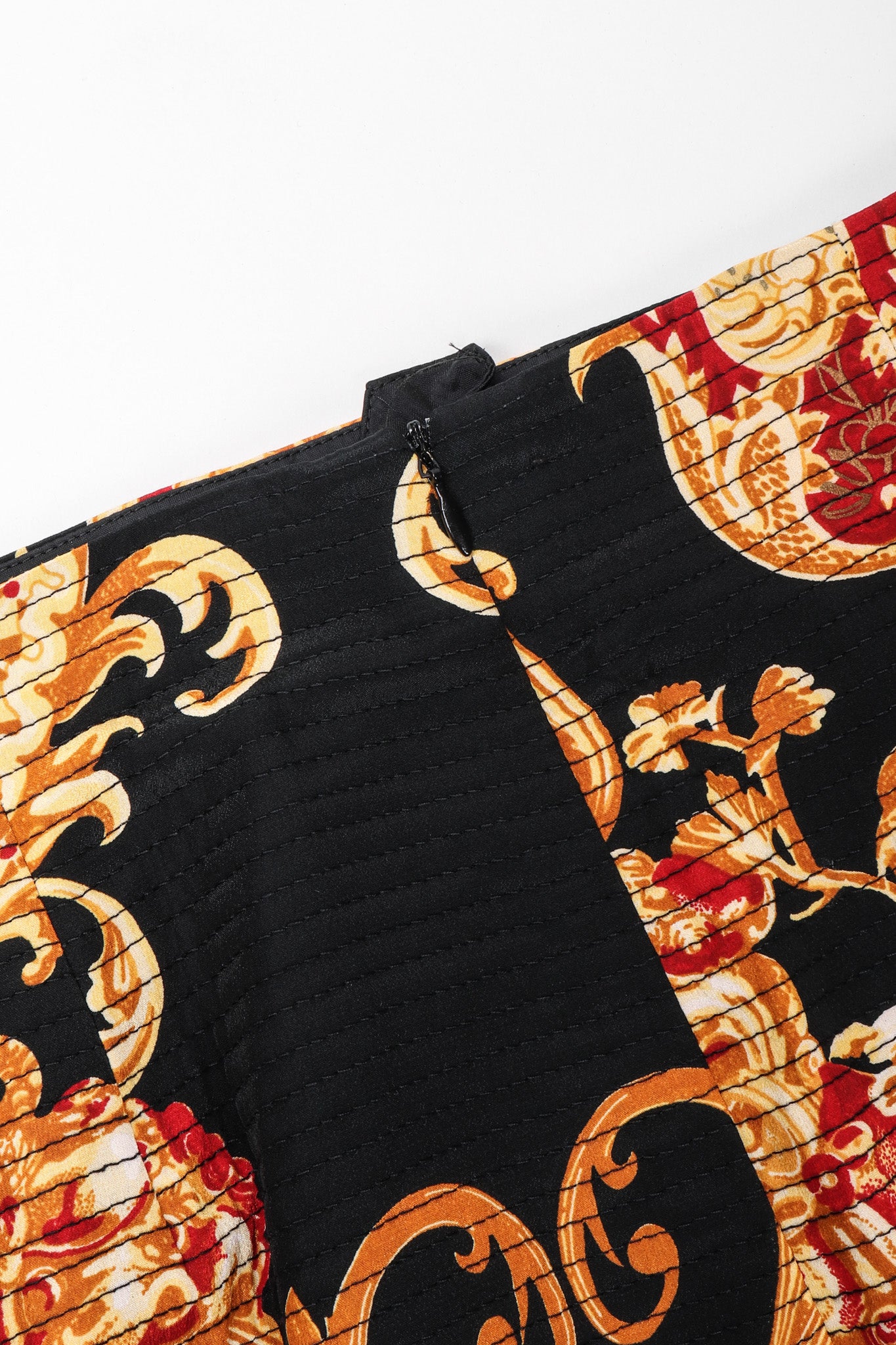 1992 A/W Baroque Chinoiserie Quilted Skirt & Wrap Set - Image 14