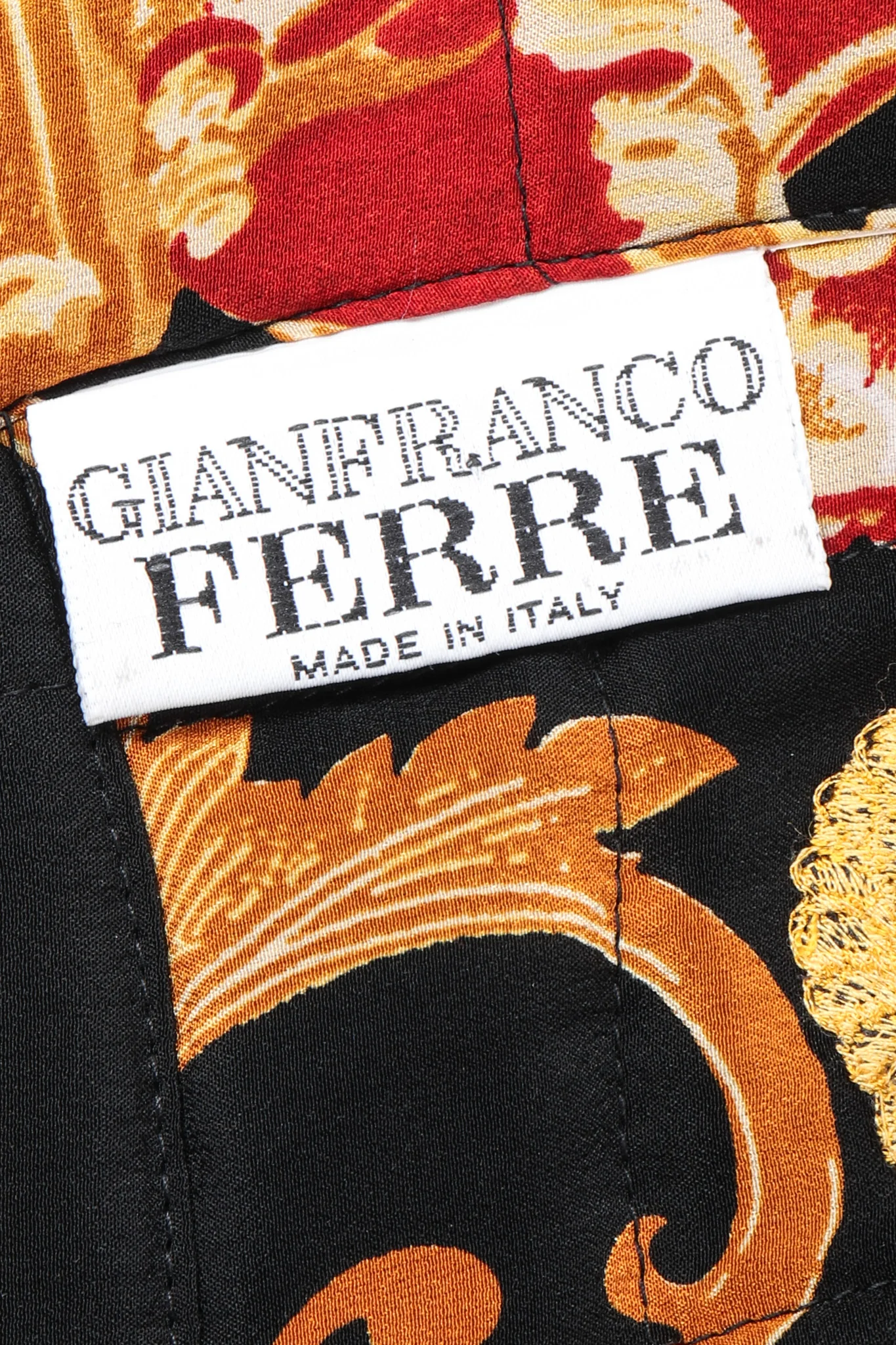 1992 A/W Baroque Chinoiserie Quilted Skirt & Wrap Set - Image 24