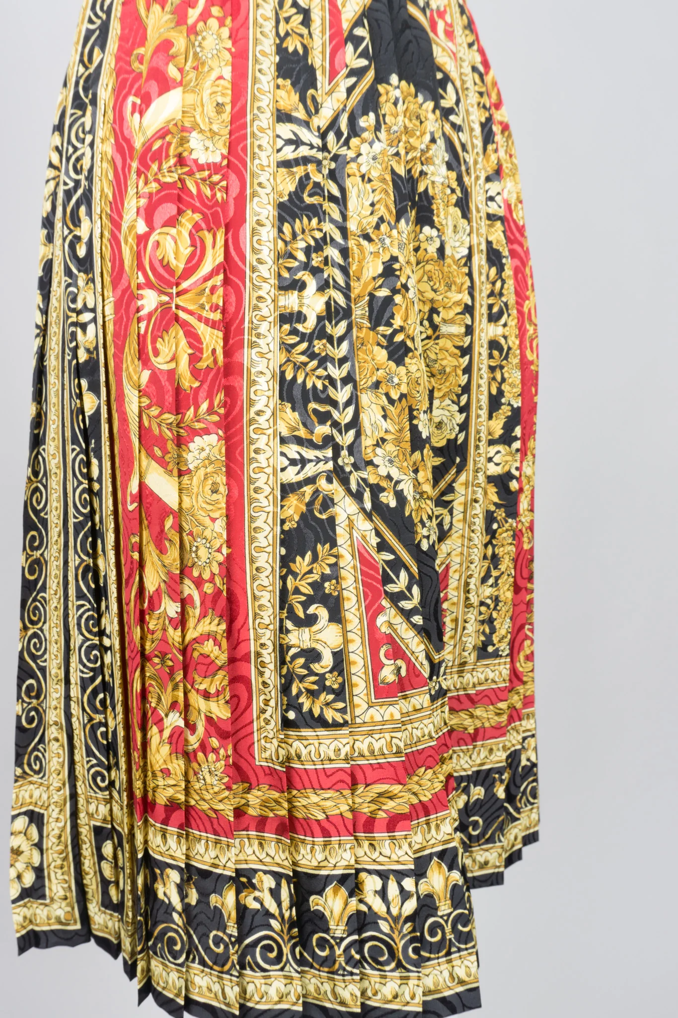 Baroque Knife-Pleated Skirt - Image 7
