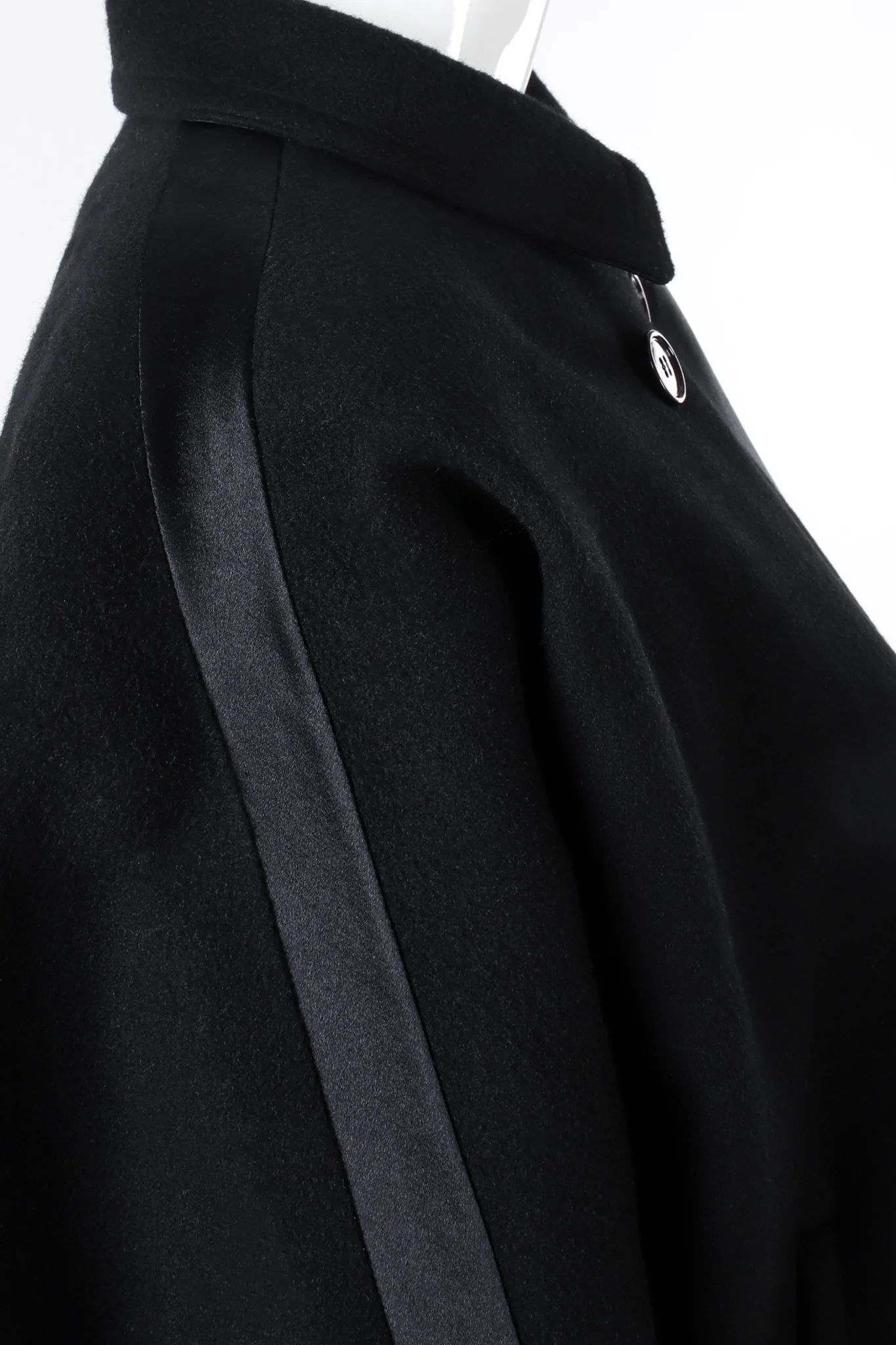 Batwing Capelet Jacket - Image 5