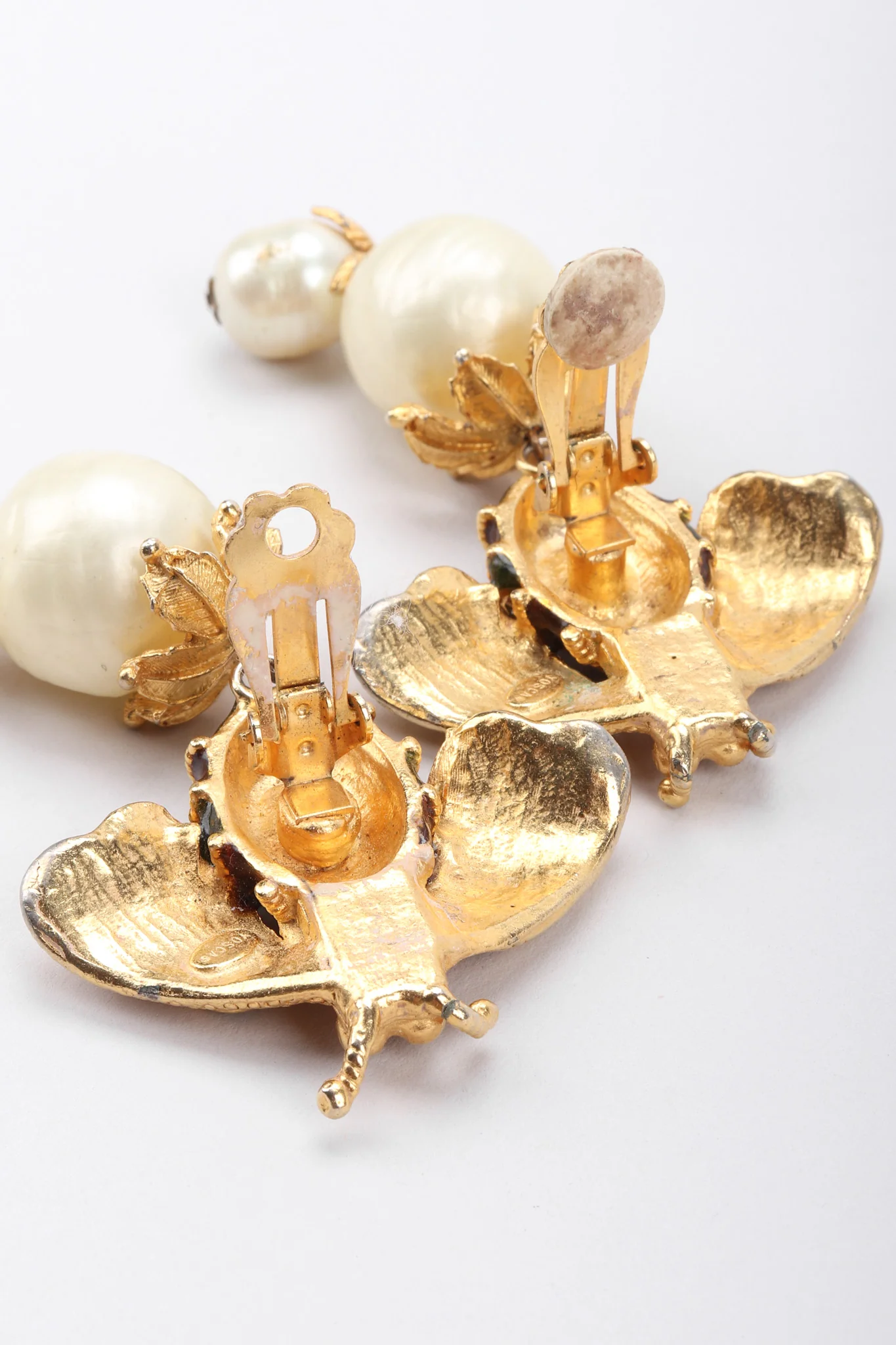 Bee Pearl Earrings - Image 8