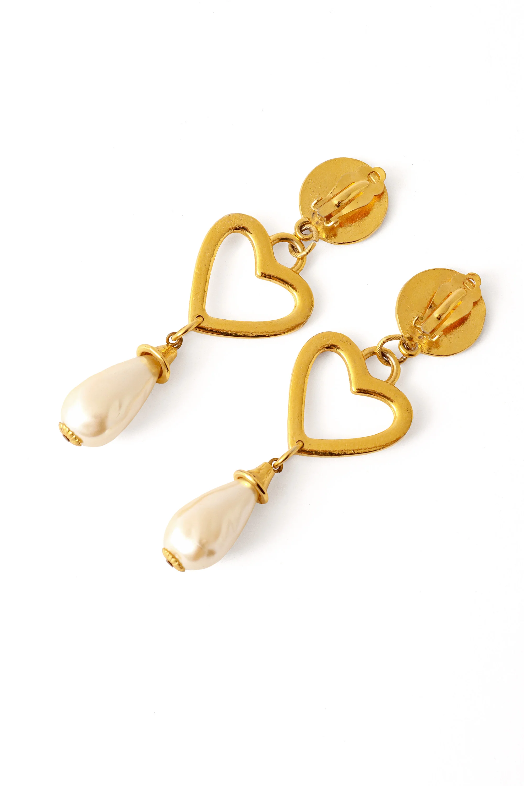 Bijoux Heart Pearl Earrings - Image 3