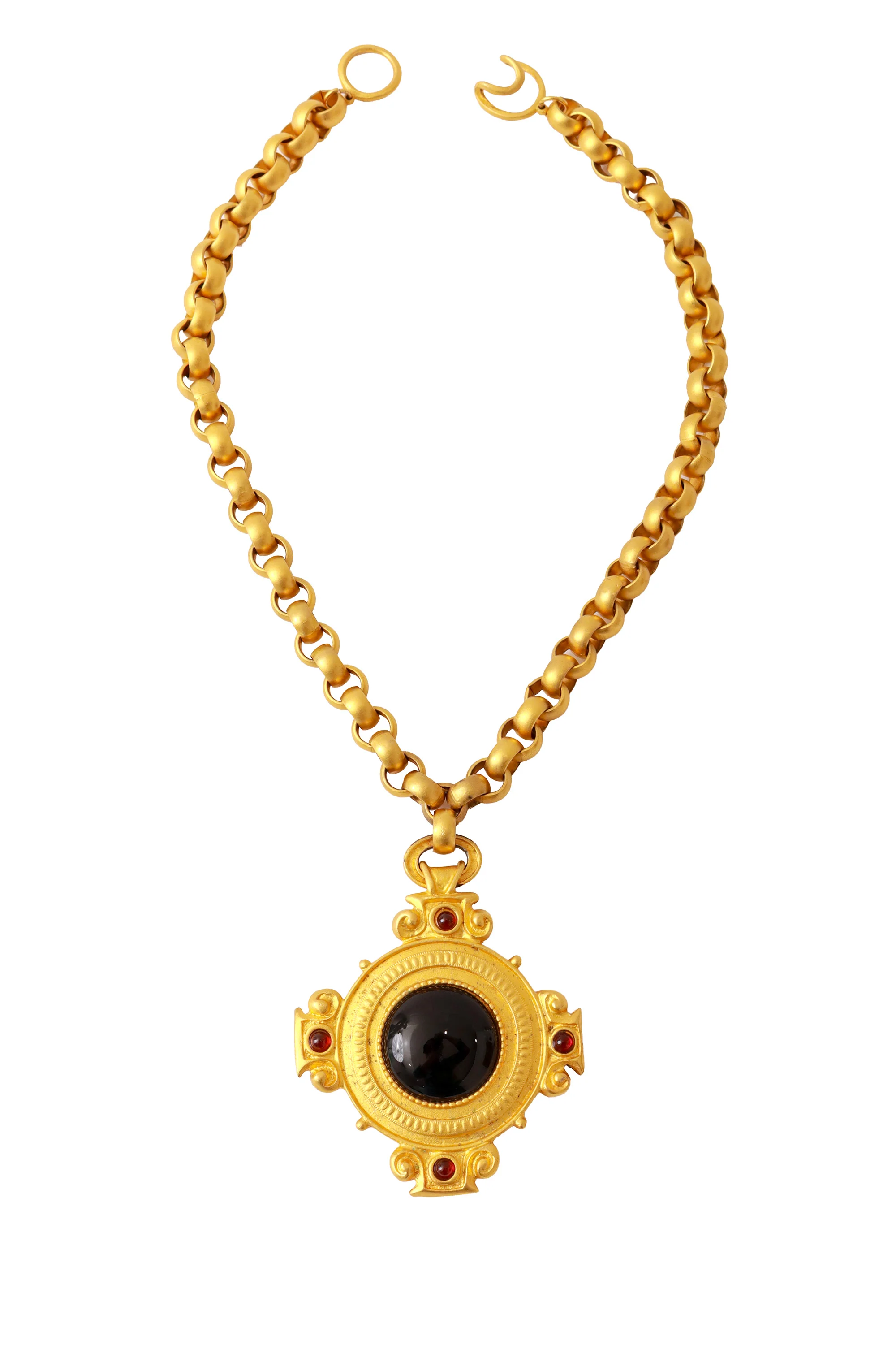 Black Cabochon Gold Pendant Necklace