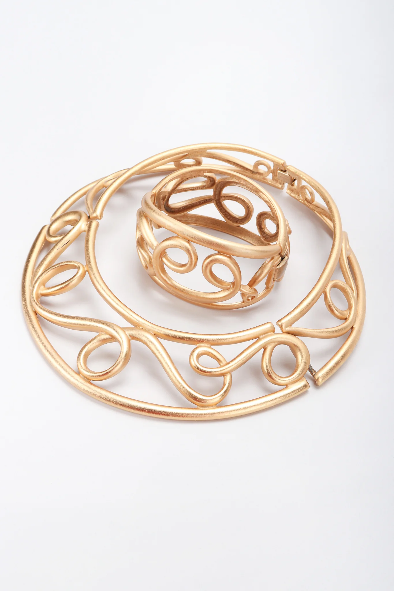 Brushed Swirl Cage Bracelet - Image 9