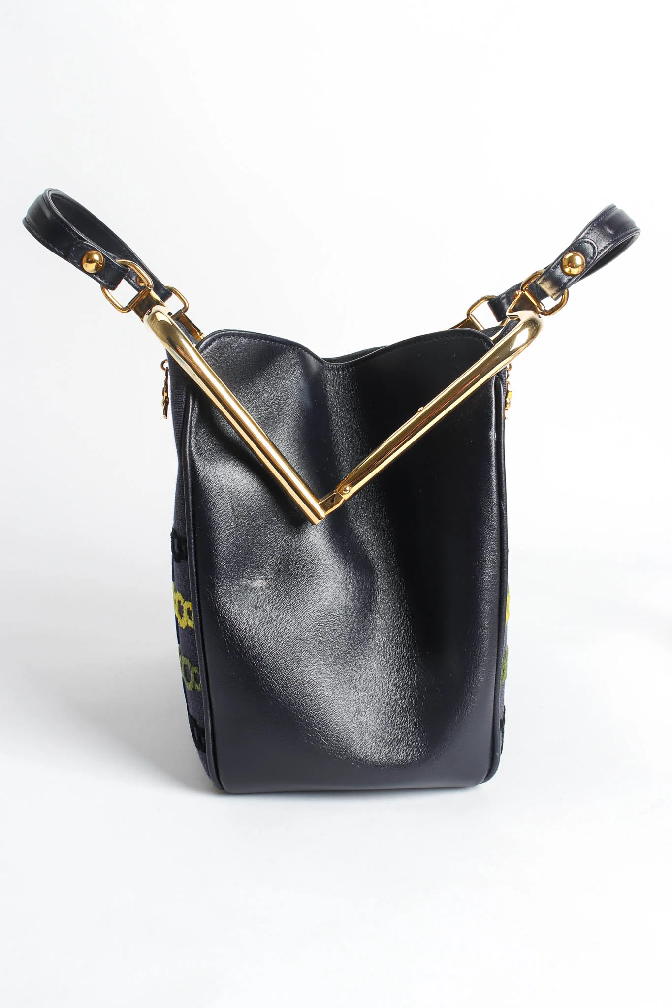 Caravel Velvet Chain Motif Bag - Image 9