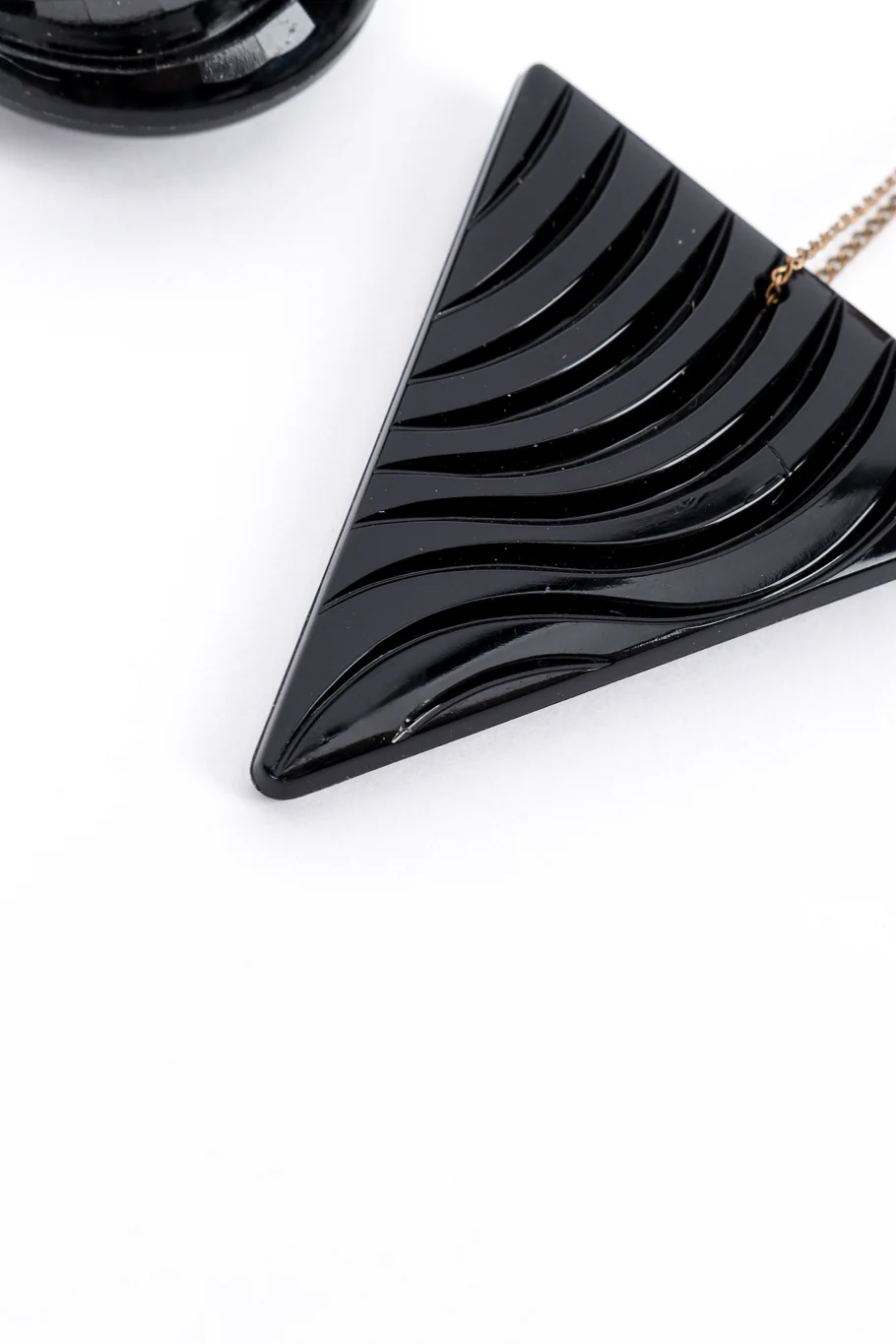 Carved Circle & Triangle Drop Earrings - Image 5