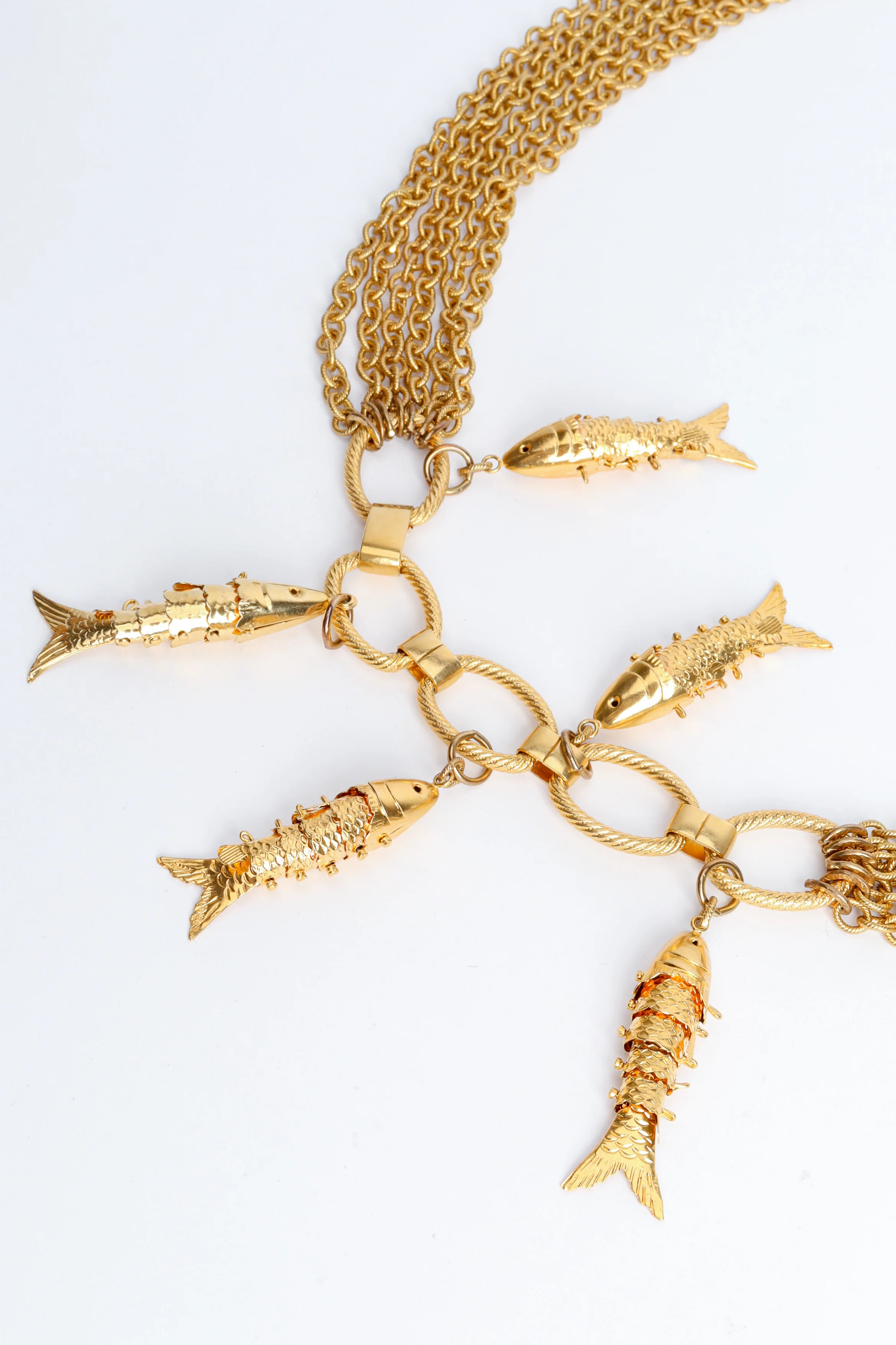 Waterfall Fish Chain Belt