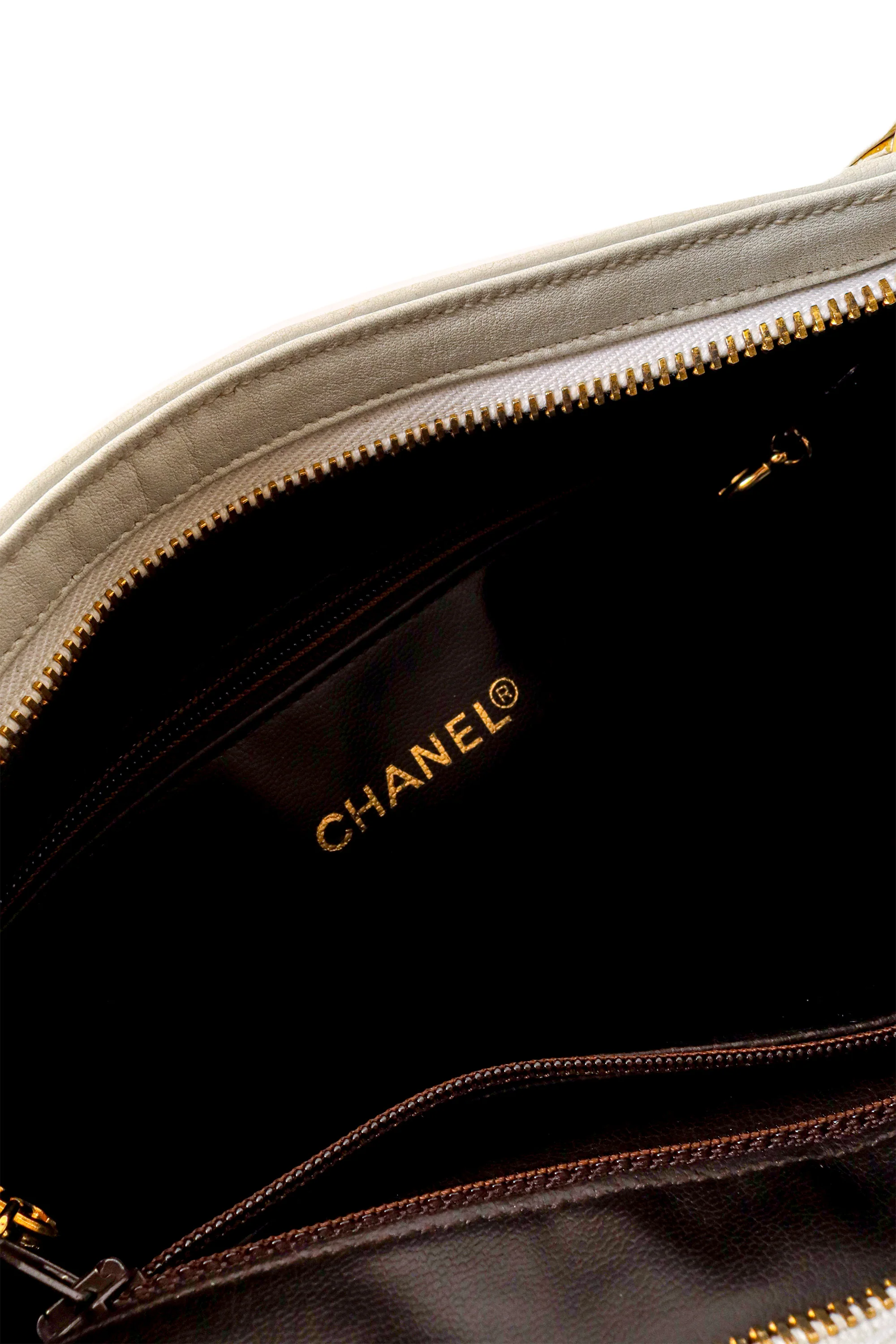 CC Medallion Hobo Bag - Image 11