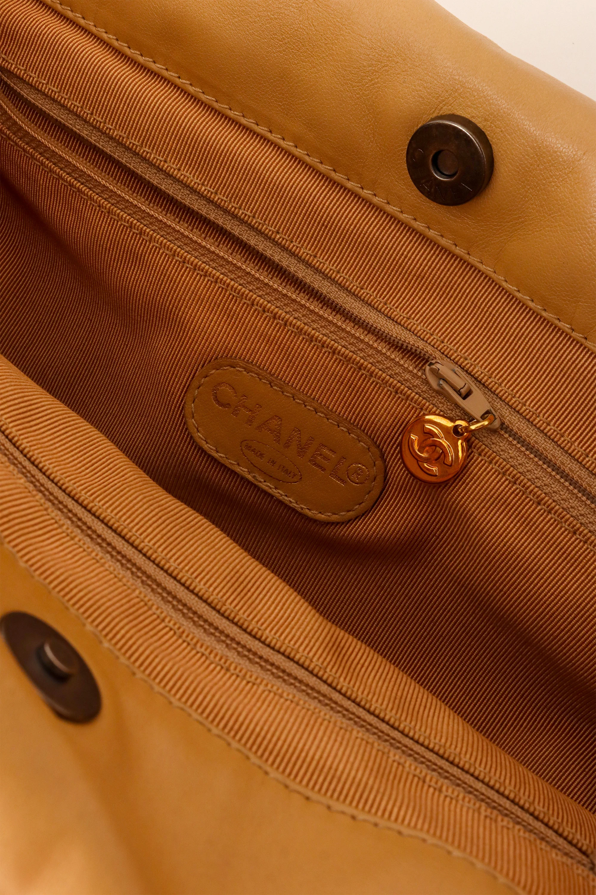 CC Tortoise Top Handle Bag - Image 7