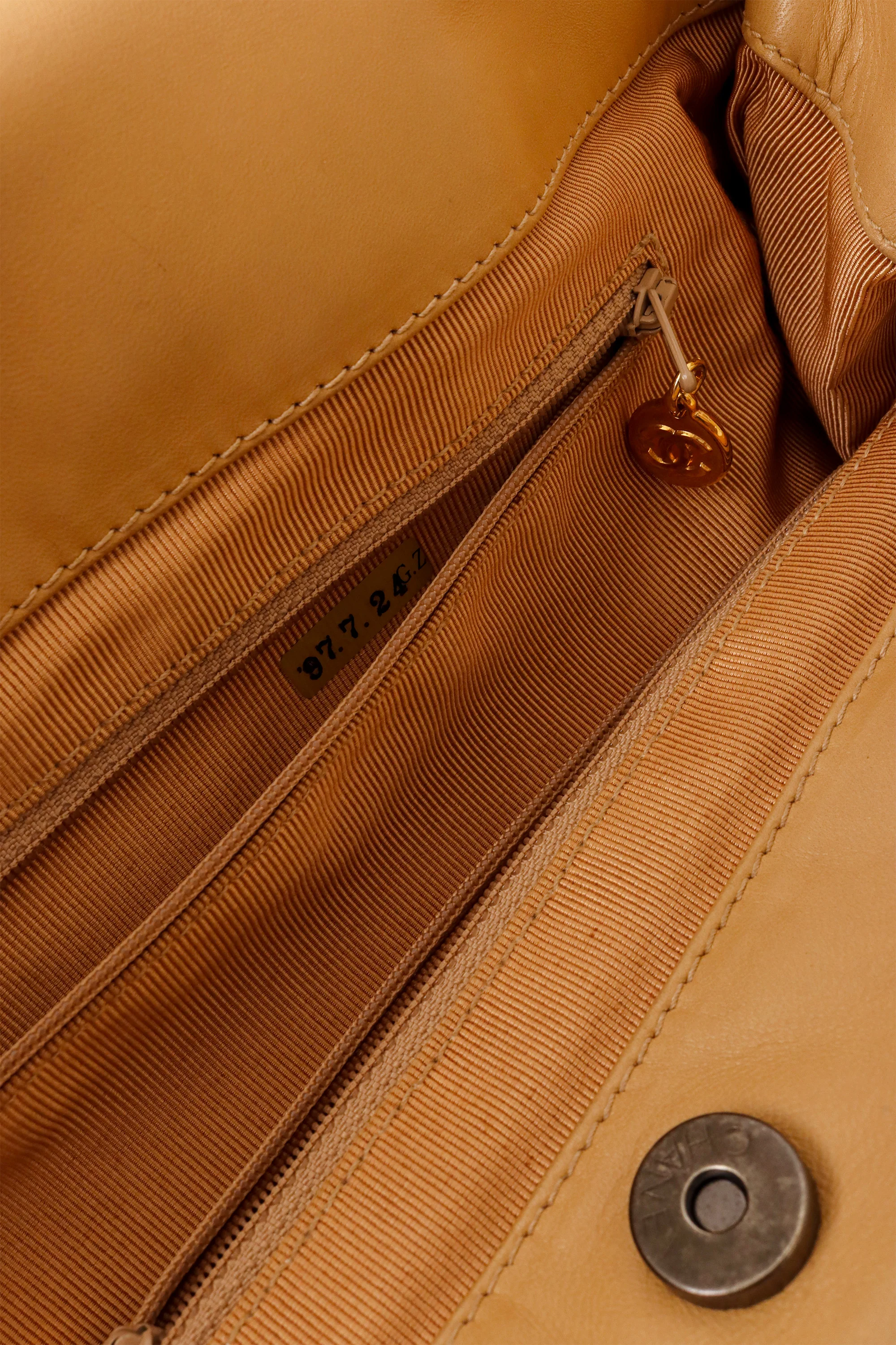 CC Tortoise Top Handle Bag - Image 9