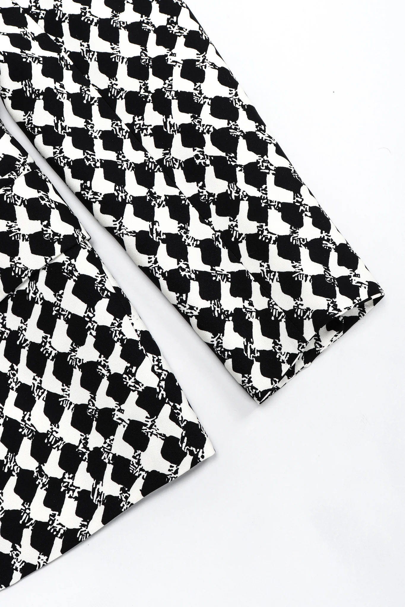 Checkered Jacket and Pants - Image 16