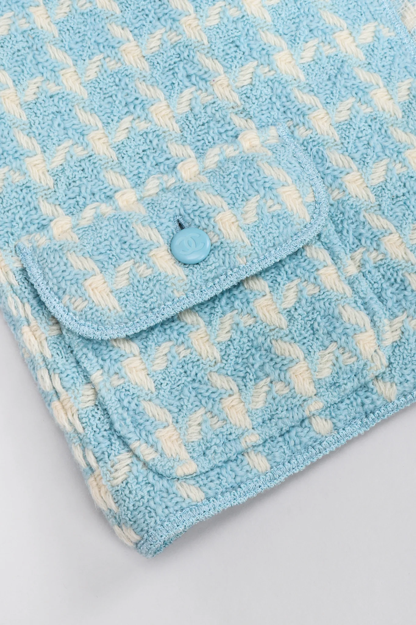 Checkered Knit Vest - Image 17