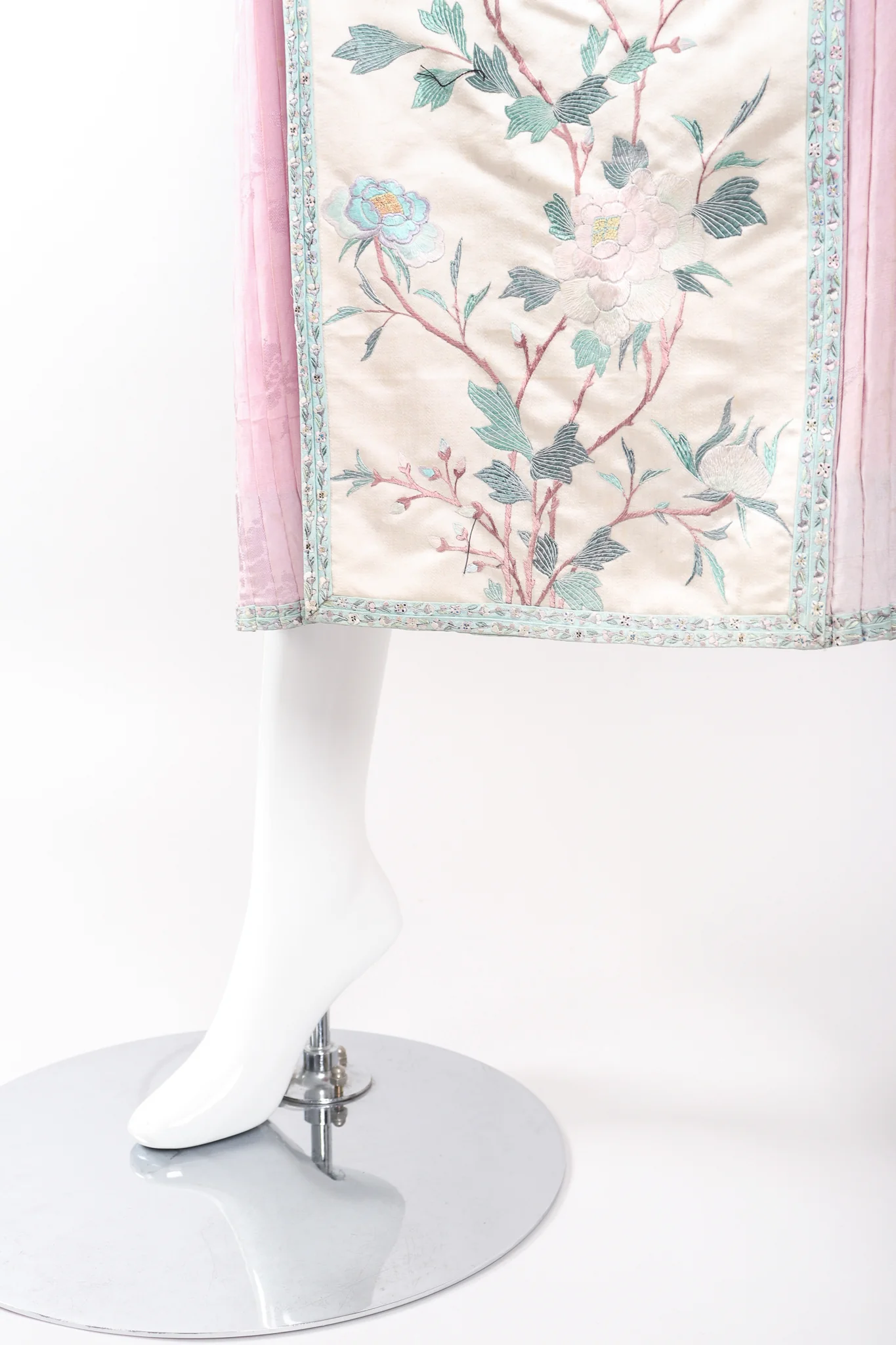 Chinese Spring Blossom Pleated Skirt - Image 2
