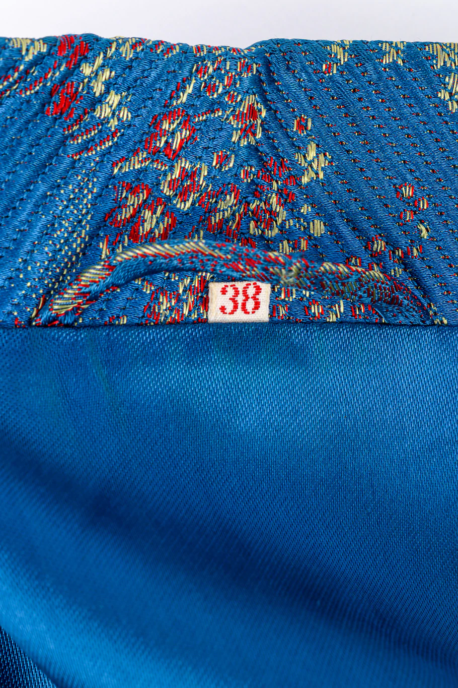 Chinese Village Scene Robe - Image 12