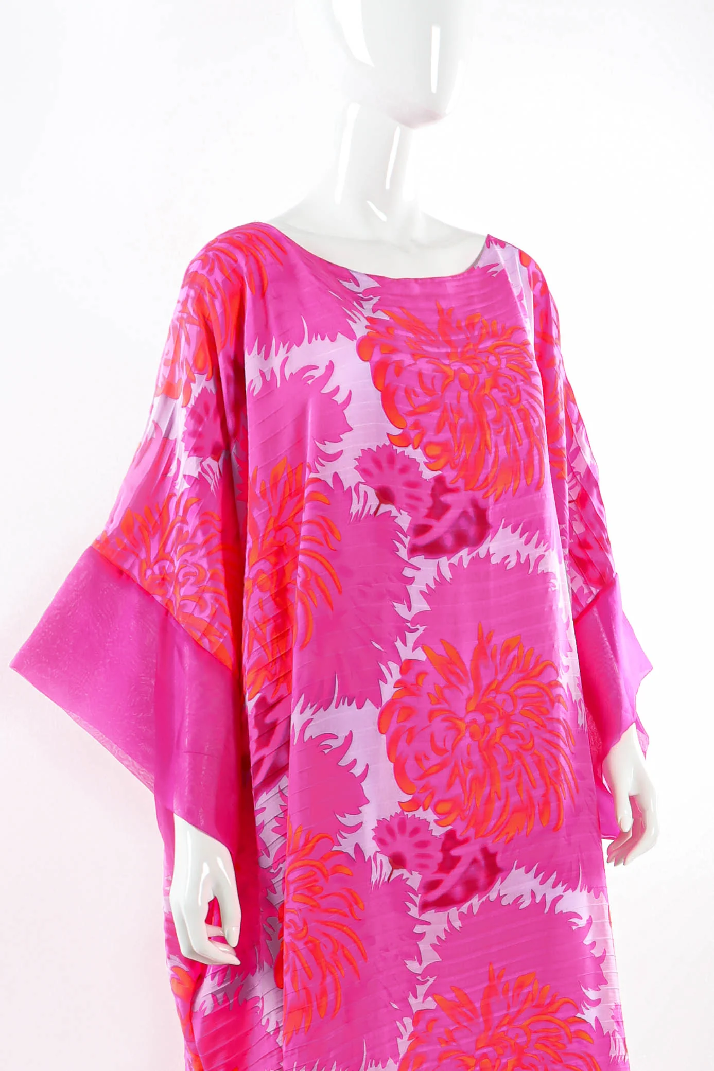 Chrysanthemum Pleat Caftan - Image 3