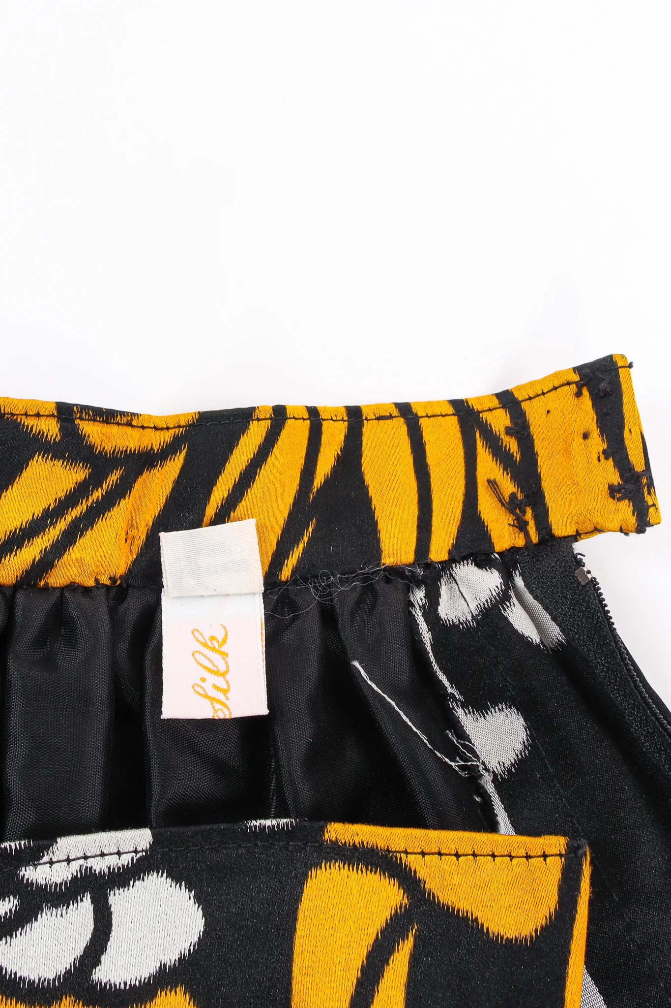 Chrysanthemum Print Silk Skirt - Image 13