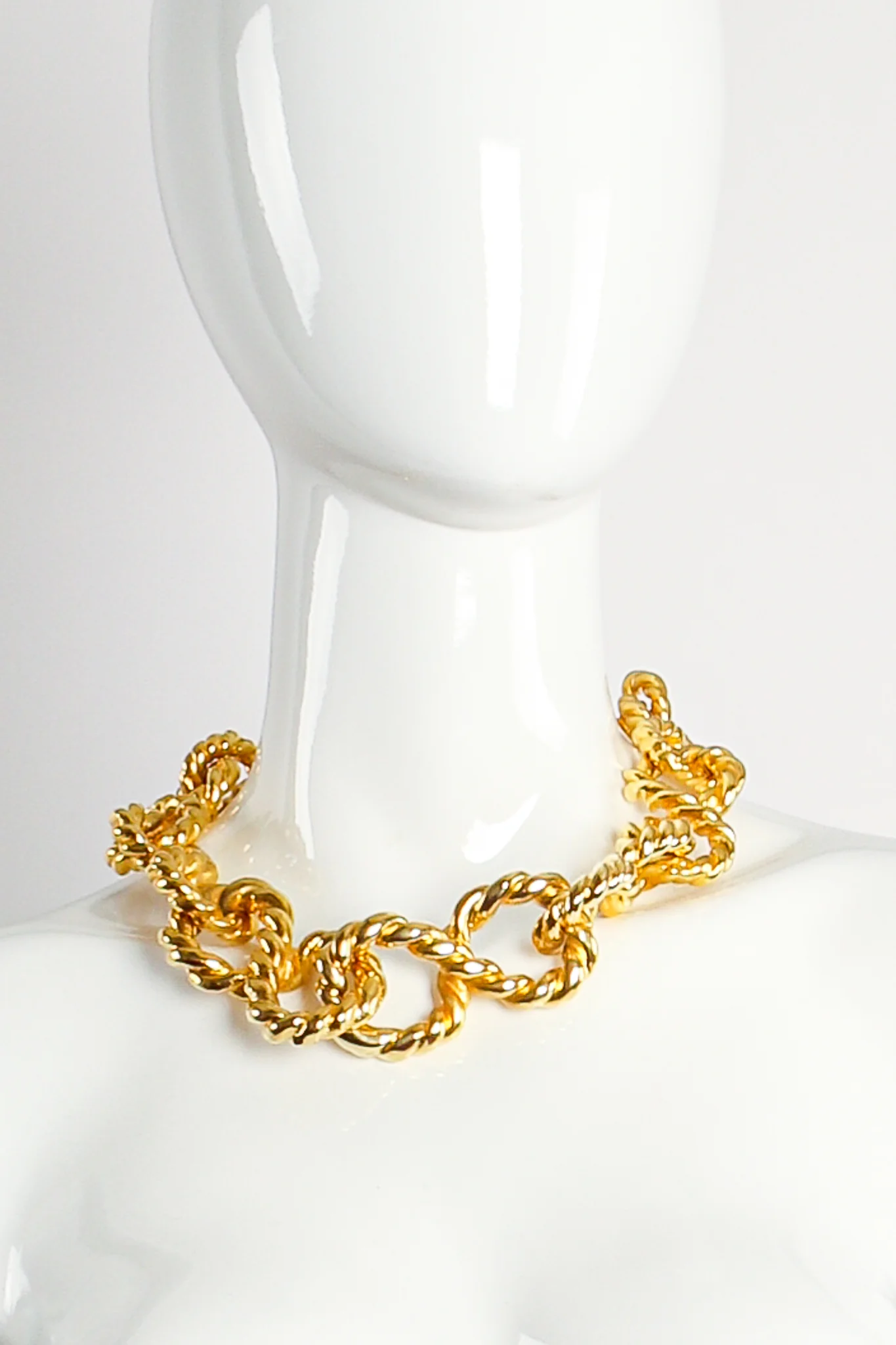 Chunky Infinity Braid Link Collar - Image 3