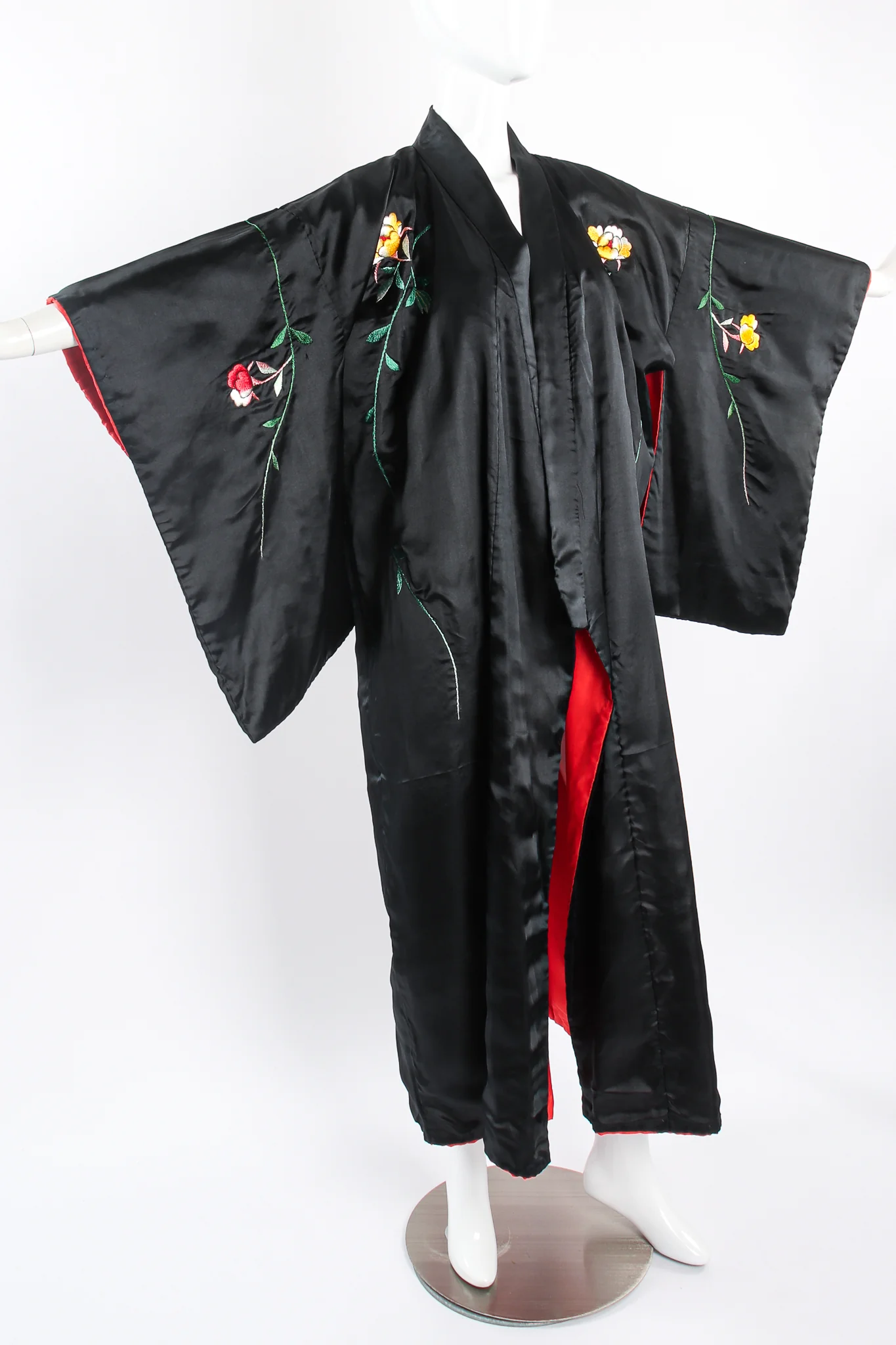 Climbing Rose Kimono - Image 3