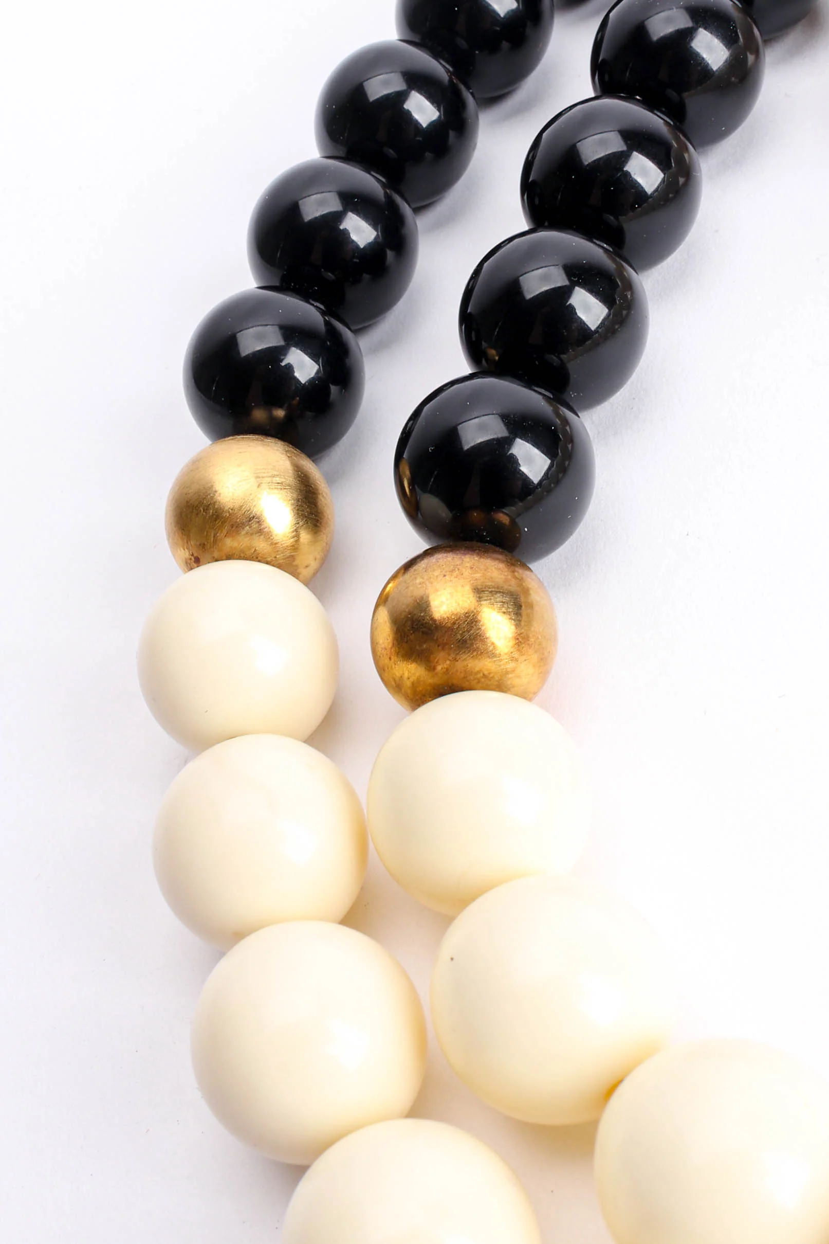 Coupling Moon Bead Necklace - Image 7