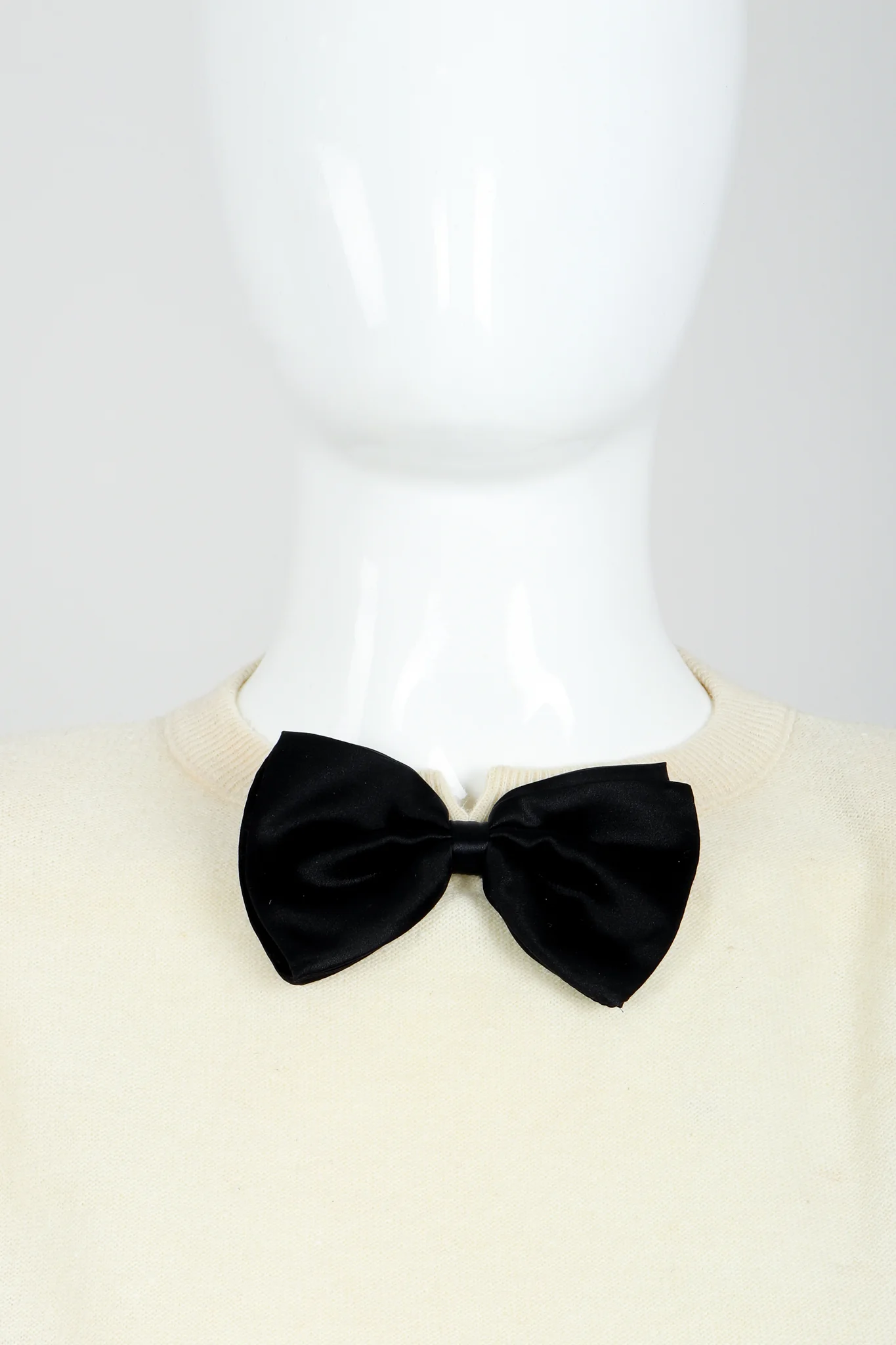 Cream Knit Bow Tie Sweater - Image 5