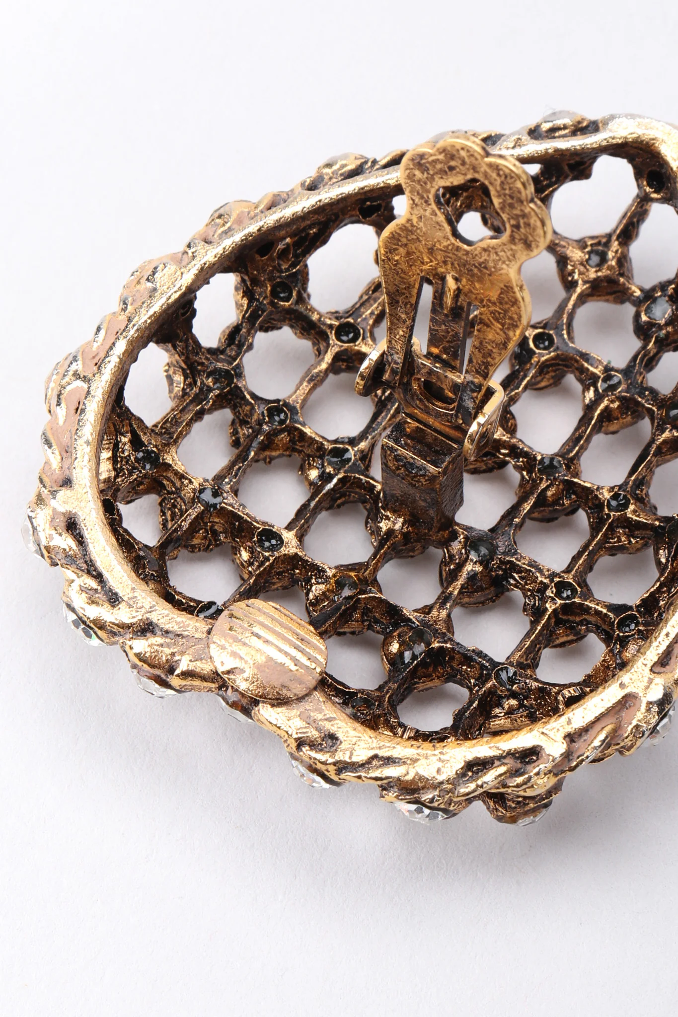 Crystal Cage Heart Earrings - Image 8
