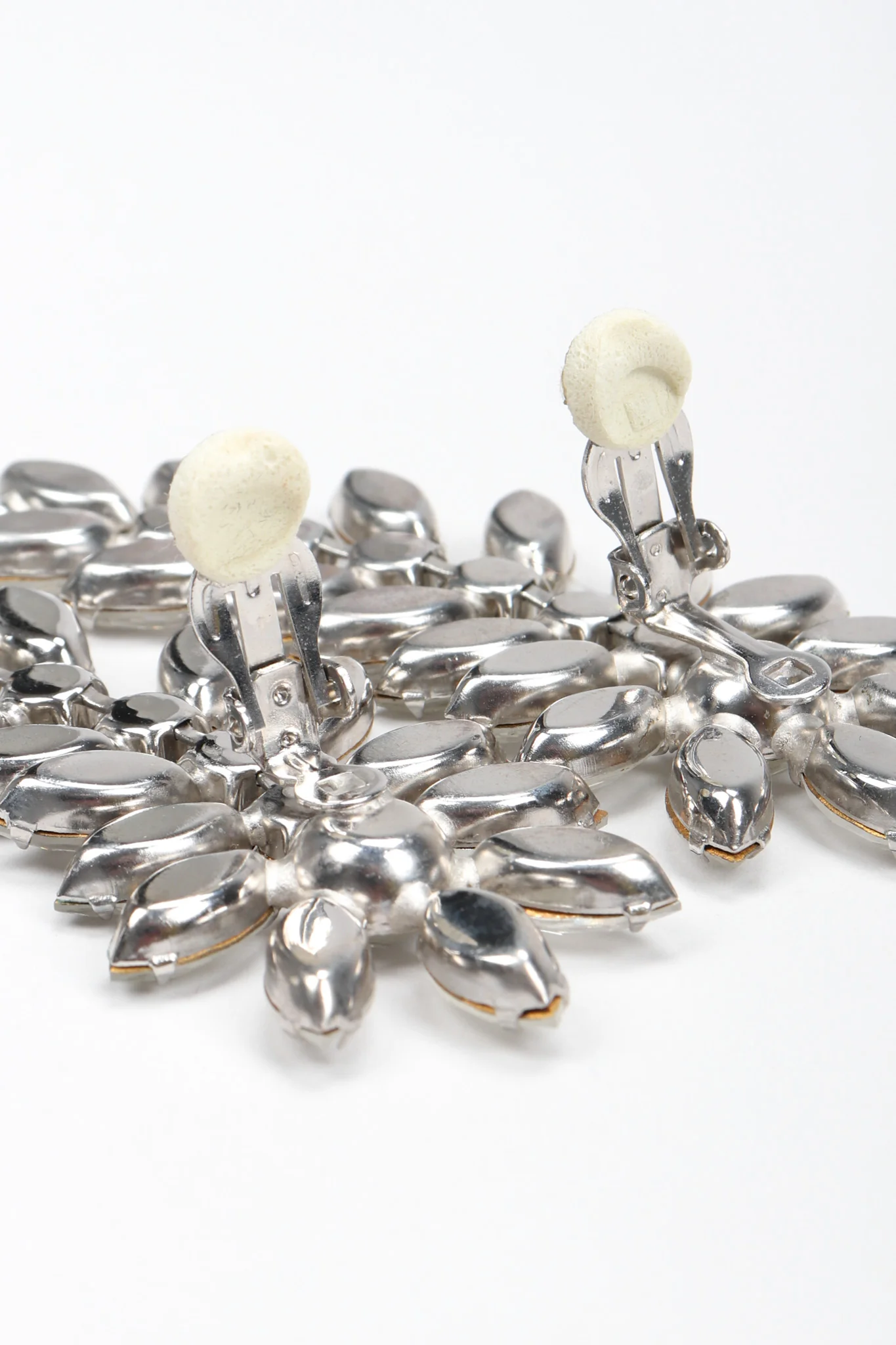 Crystal Flower Feather Earring - Image 9