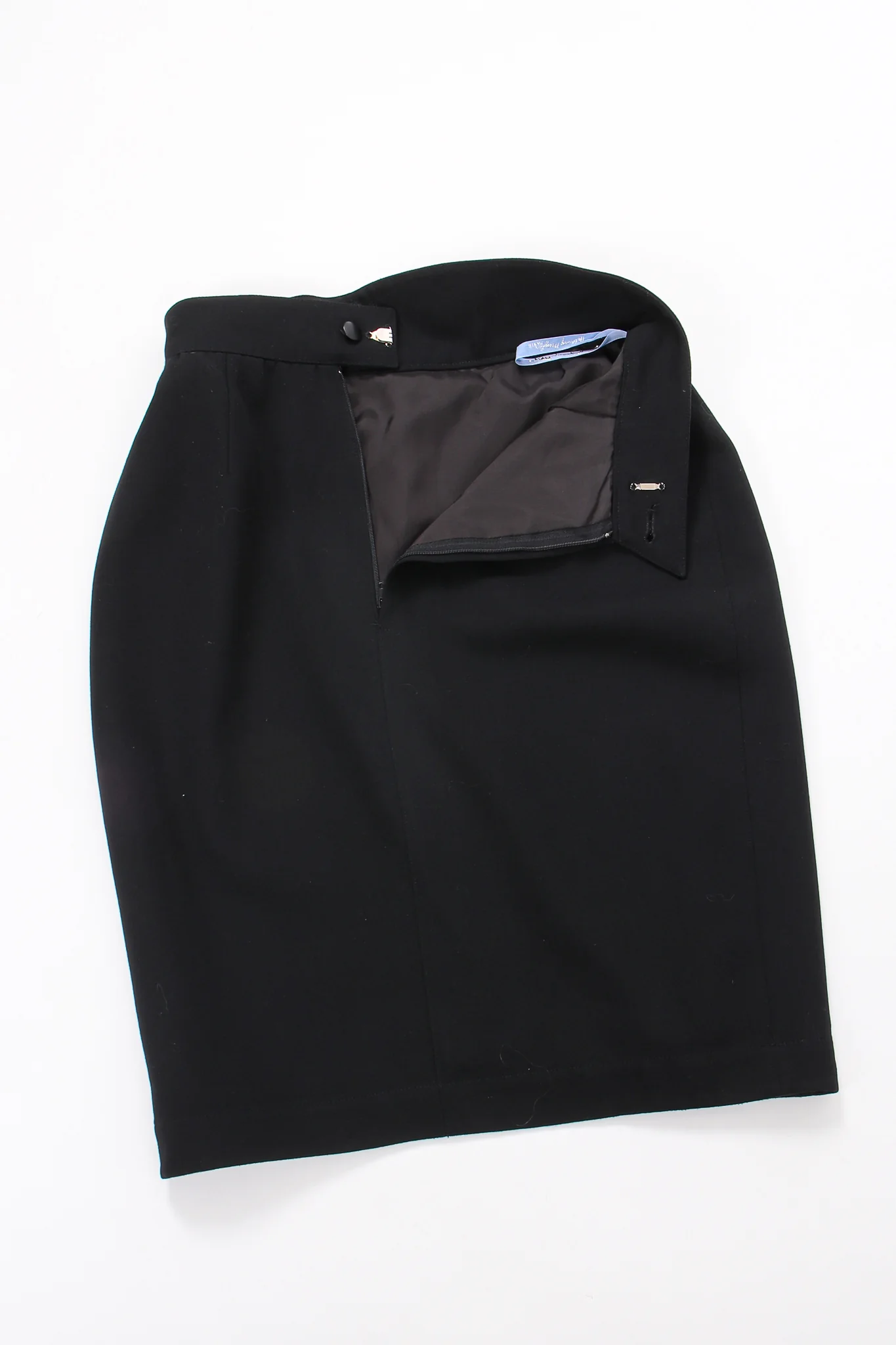 1980s Pointed Cutout Collar Jacket & Skirt Set - Image 11