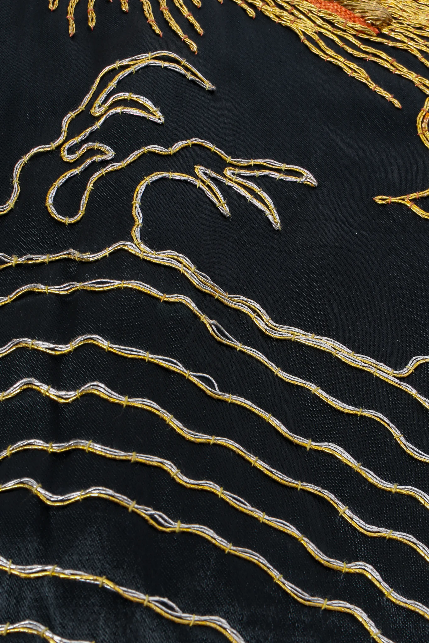 Dancing Dragon Kimono - Image 10