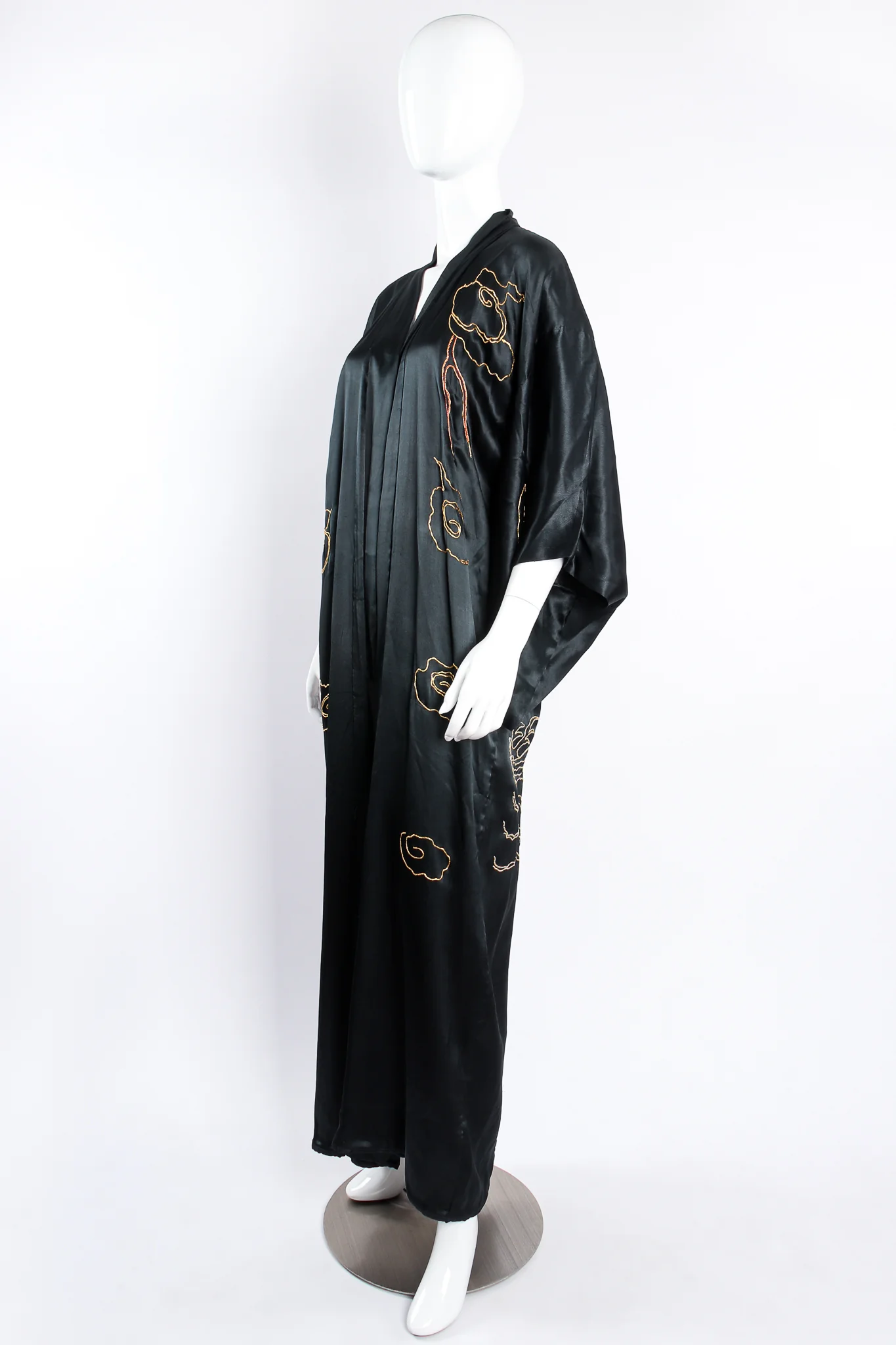 Dancing Dragon Kimono - Image 4